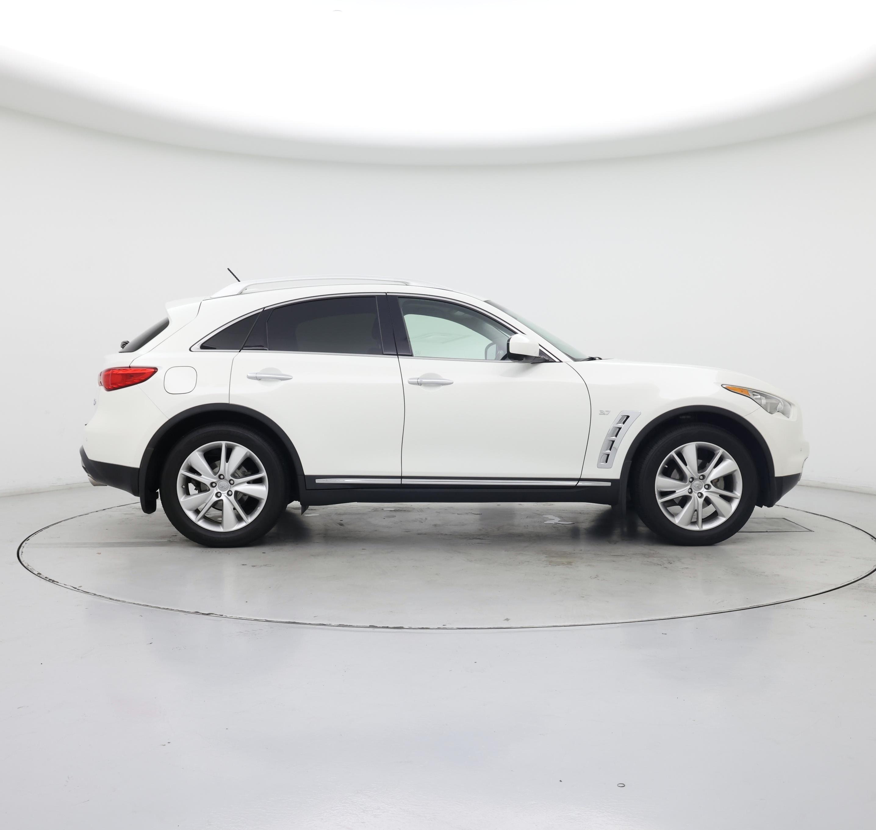 Thumbnail: 2016 INFINITI QX70 - 7