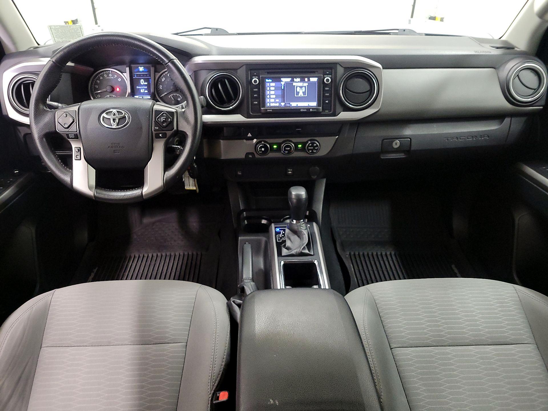 Thumbnail: 2017 Toyota Tacoma - 9