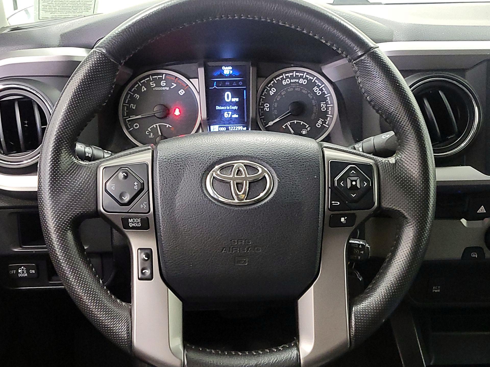 Thumbnail: 2017 Toyota Tacoma - 10