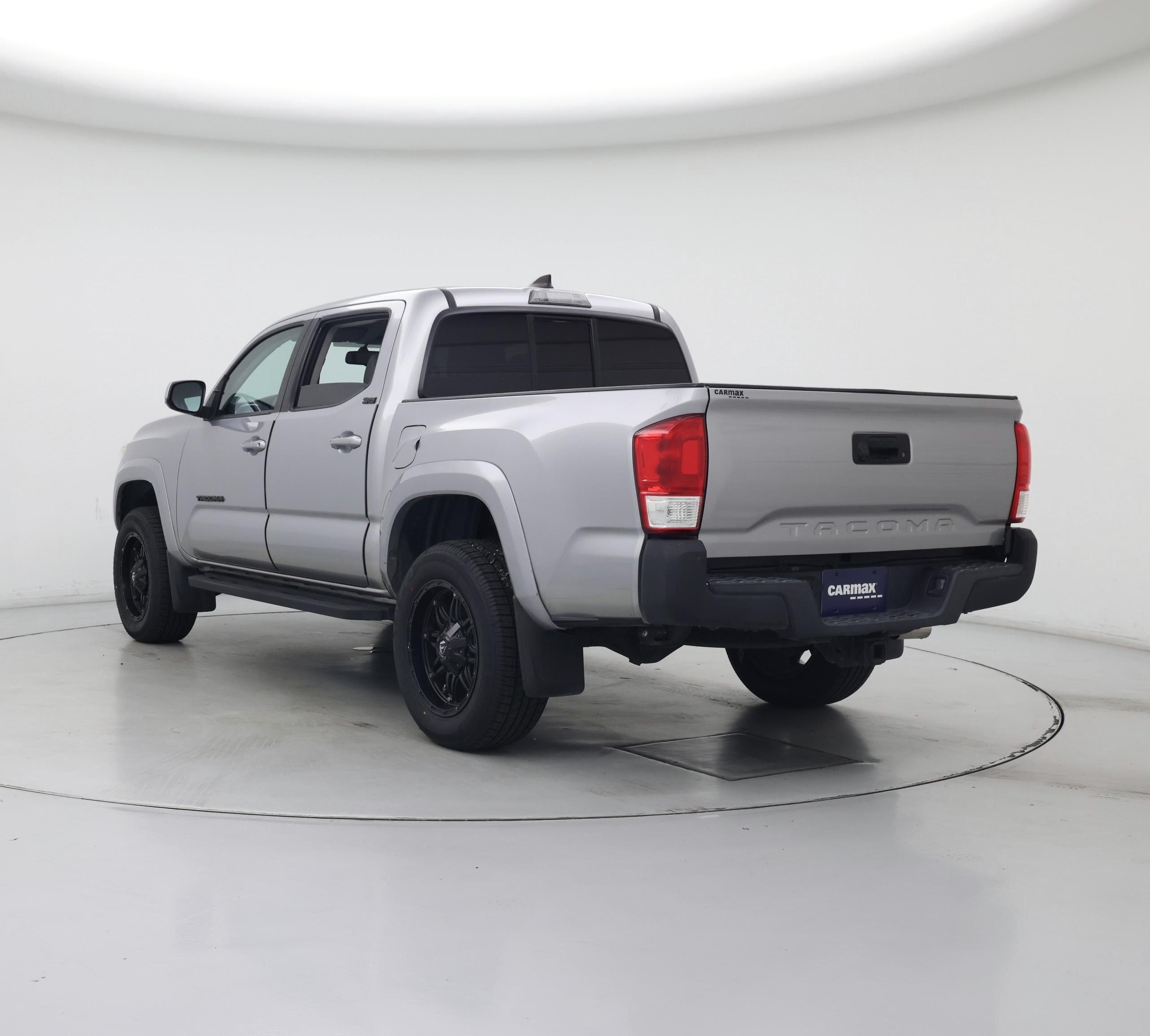 Thumbnail: 2017 Toyota Tacoma - 2