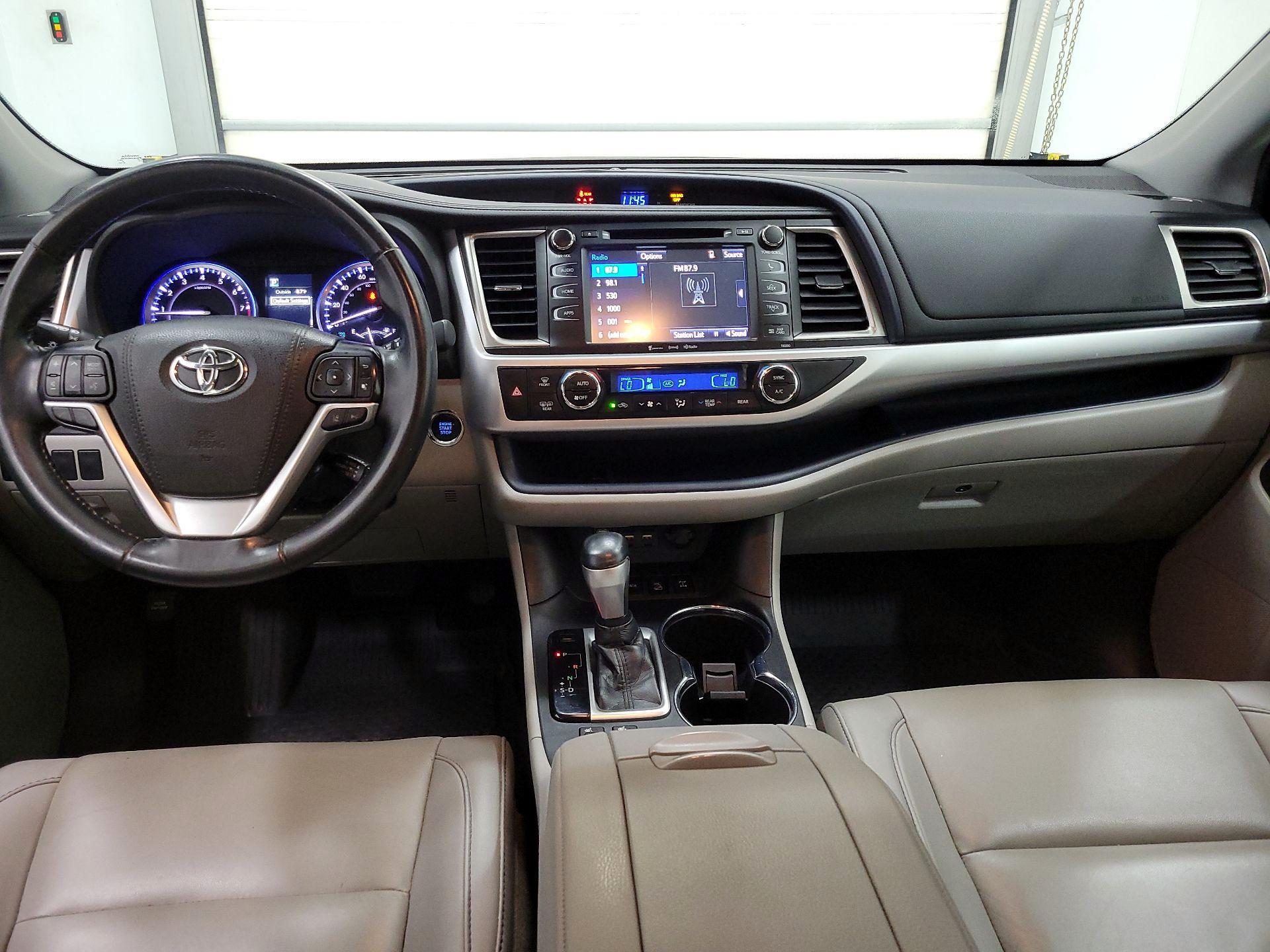 Thumbnail: 2019 Toyota Highlander - 9