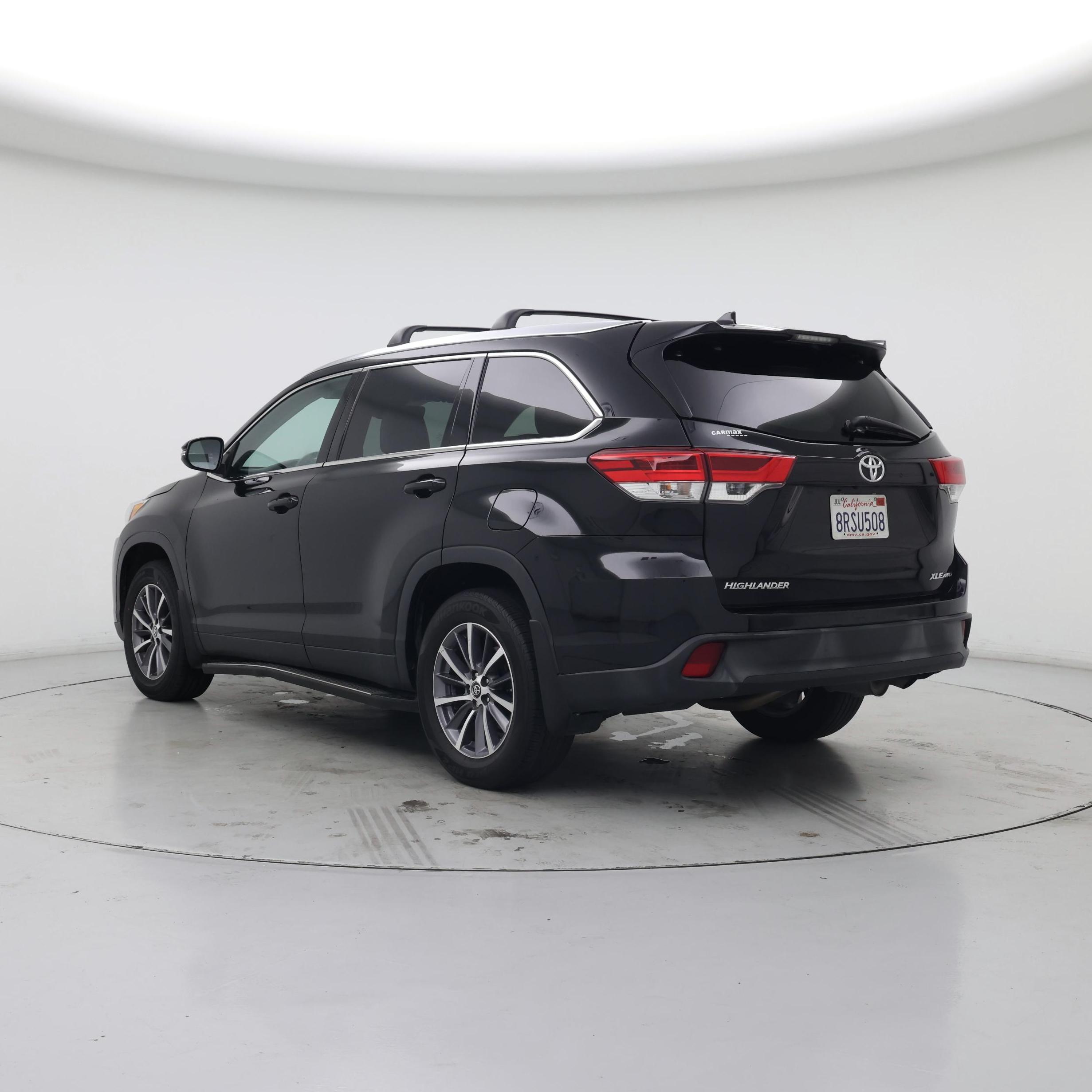 Thumbnail: 2019 Toyota Highlander - 2