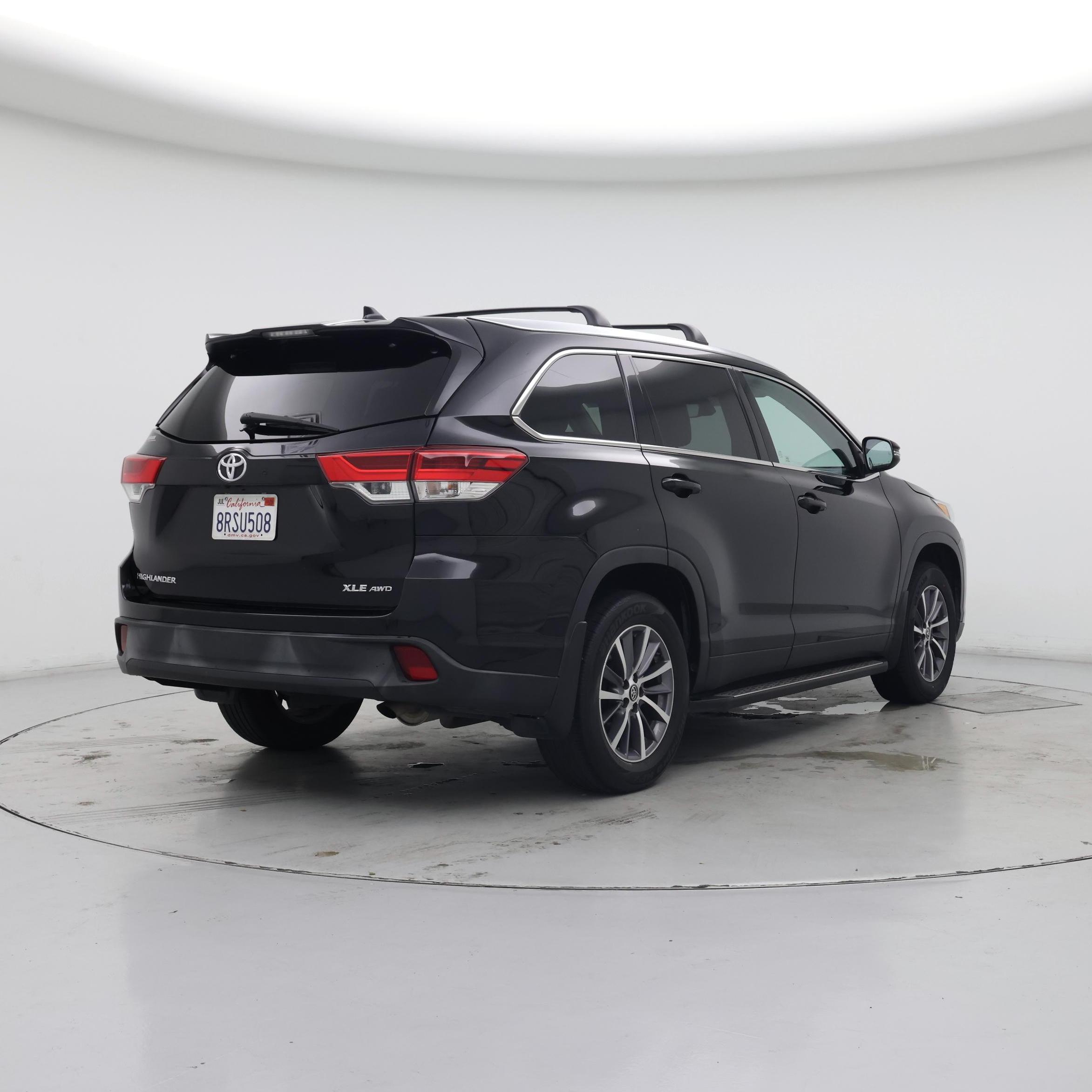 Thumbnail: 2019 Toyota Highlander - 8