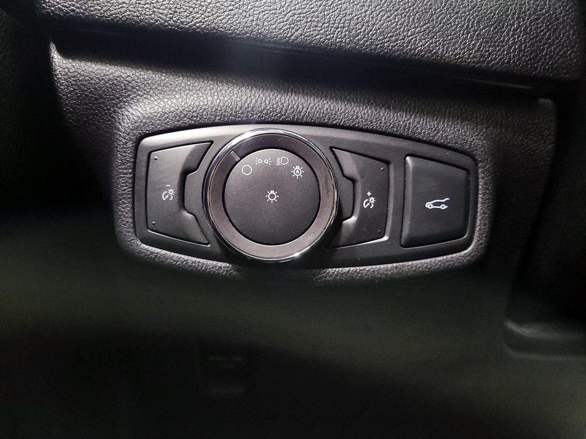Thumbnail: 2018 Lincoln MKC - 13