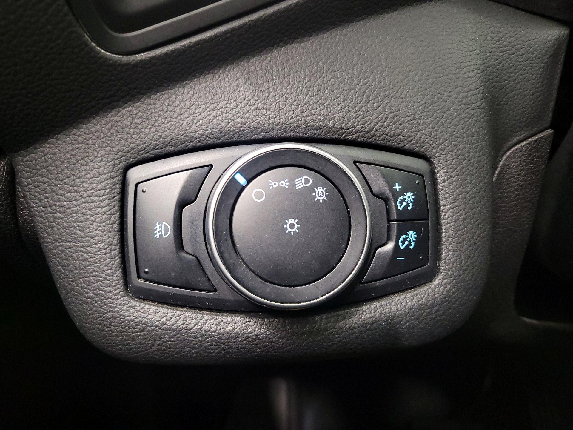 Thumbnail: 2016 Ford Escape - 13