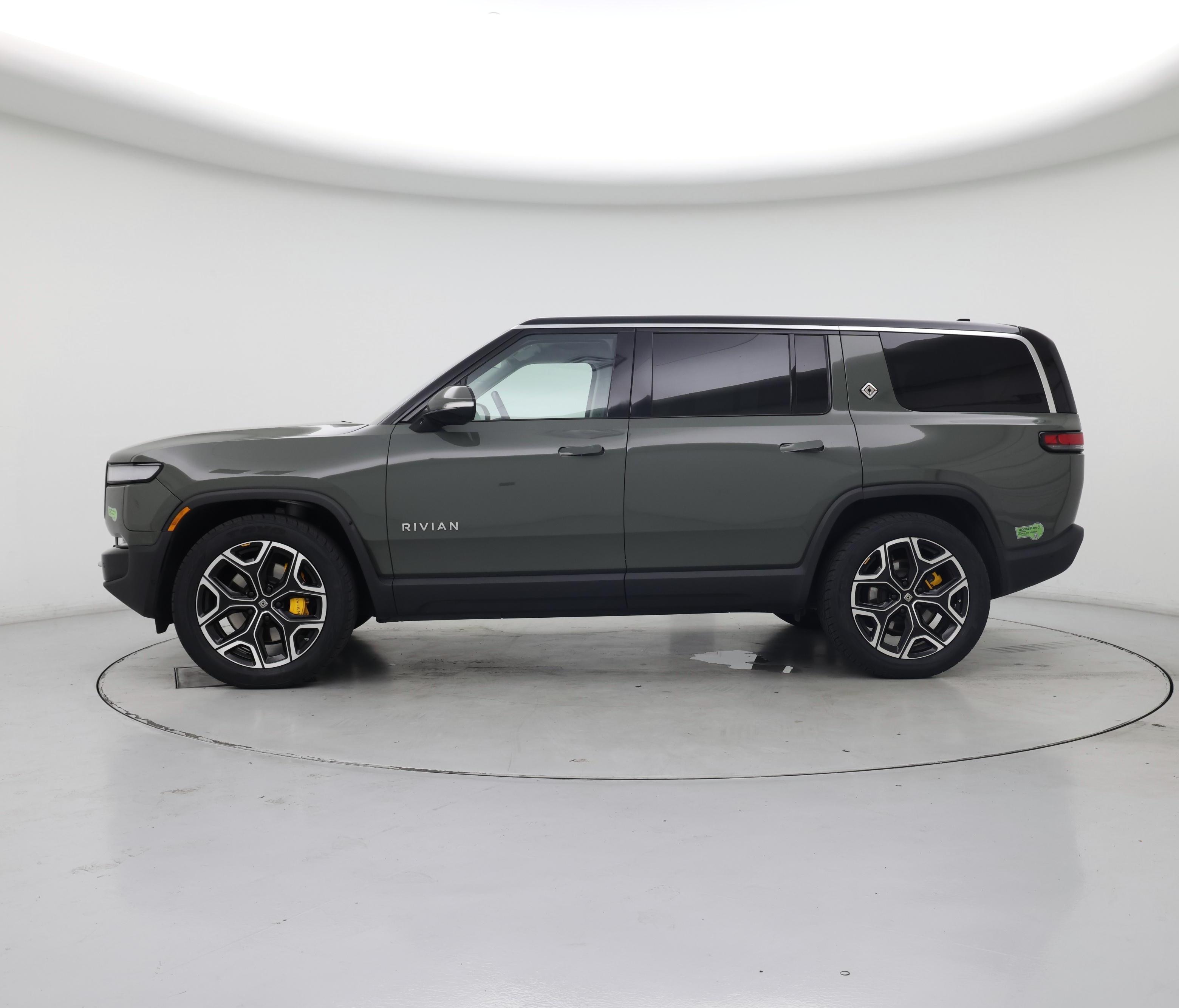 Thumbnail: 2023 Rivian R1S - 3