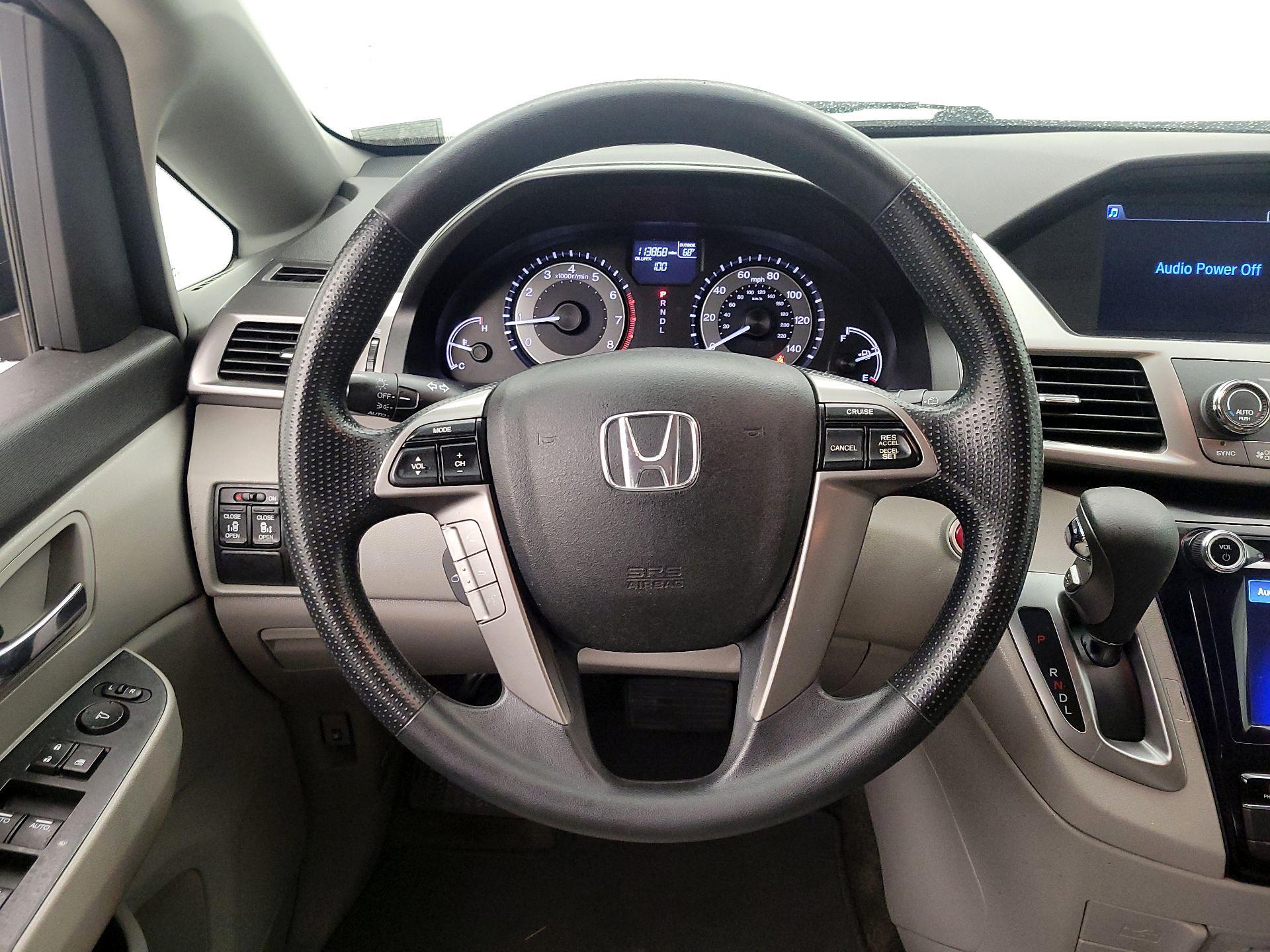 Thumbnail: 2016 Honda Odyssey - 10