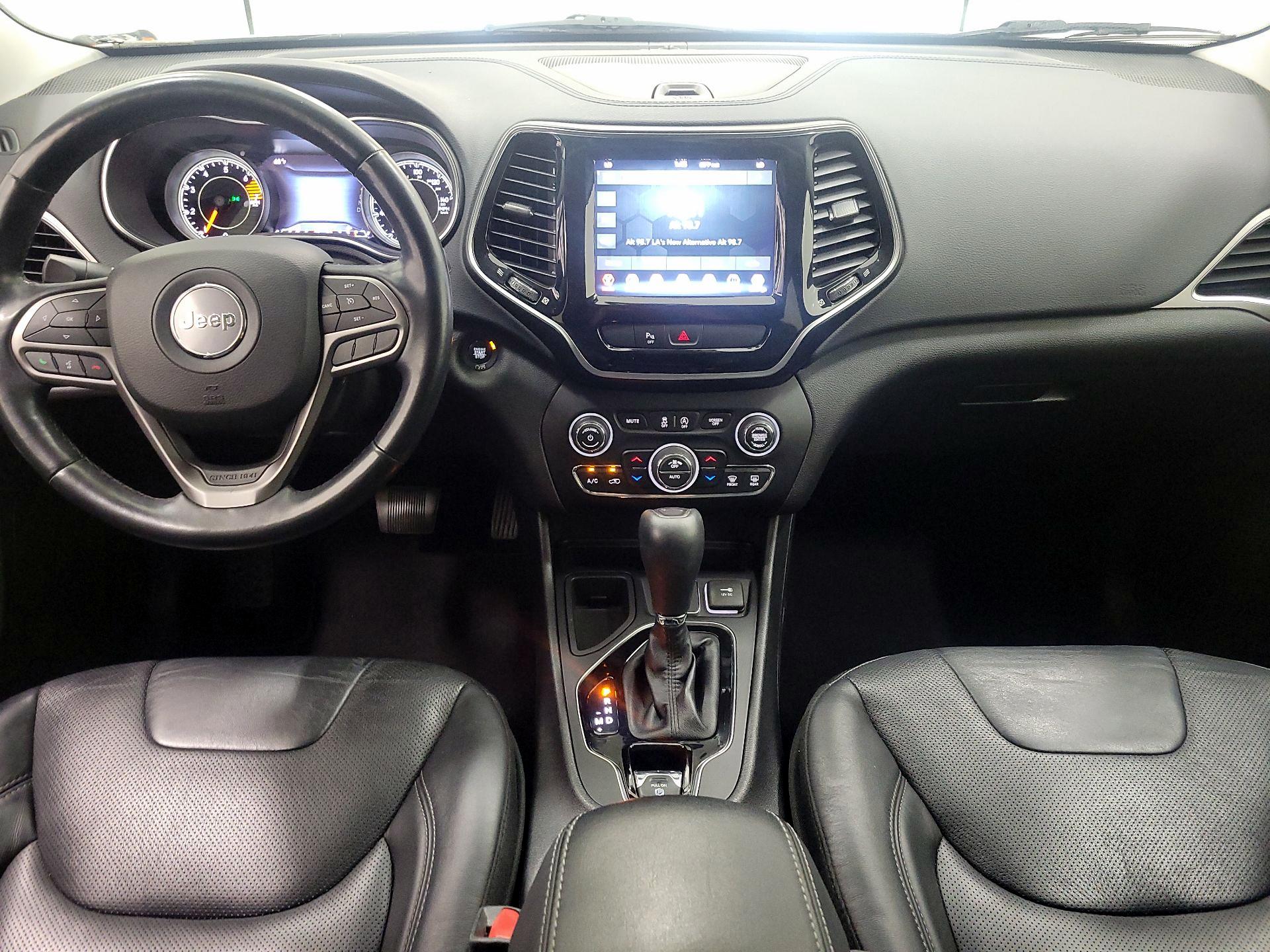Thumbnail: 2020 Jeep Cherokee - 9