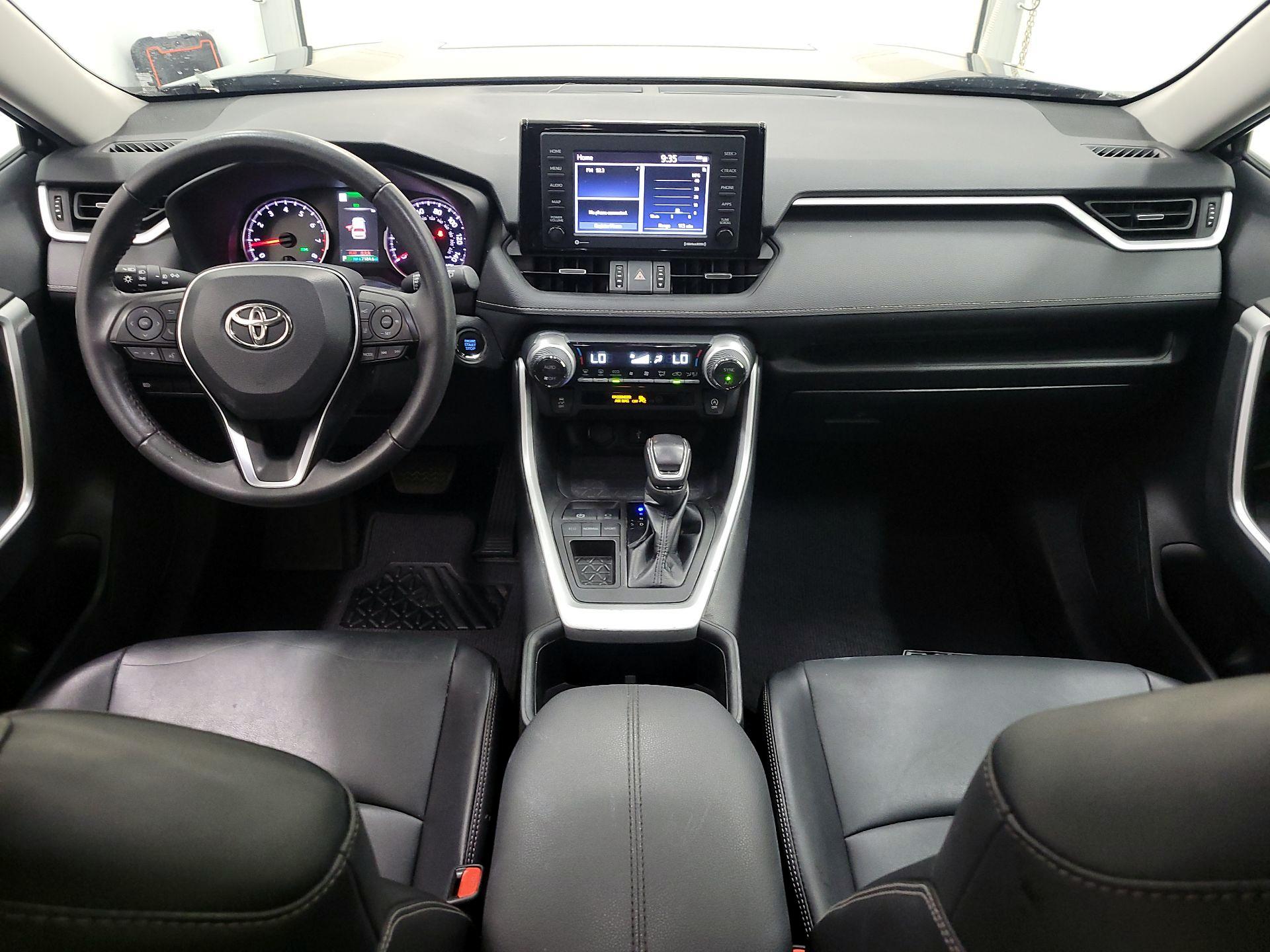Thumbnail: 2022 Toyota RAV4 - 9