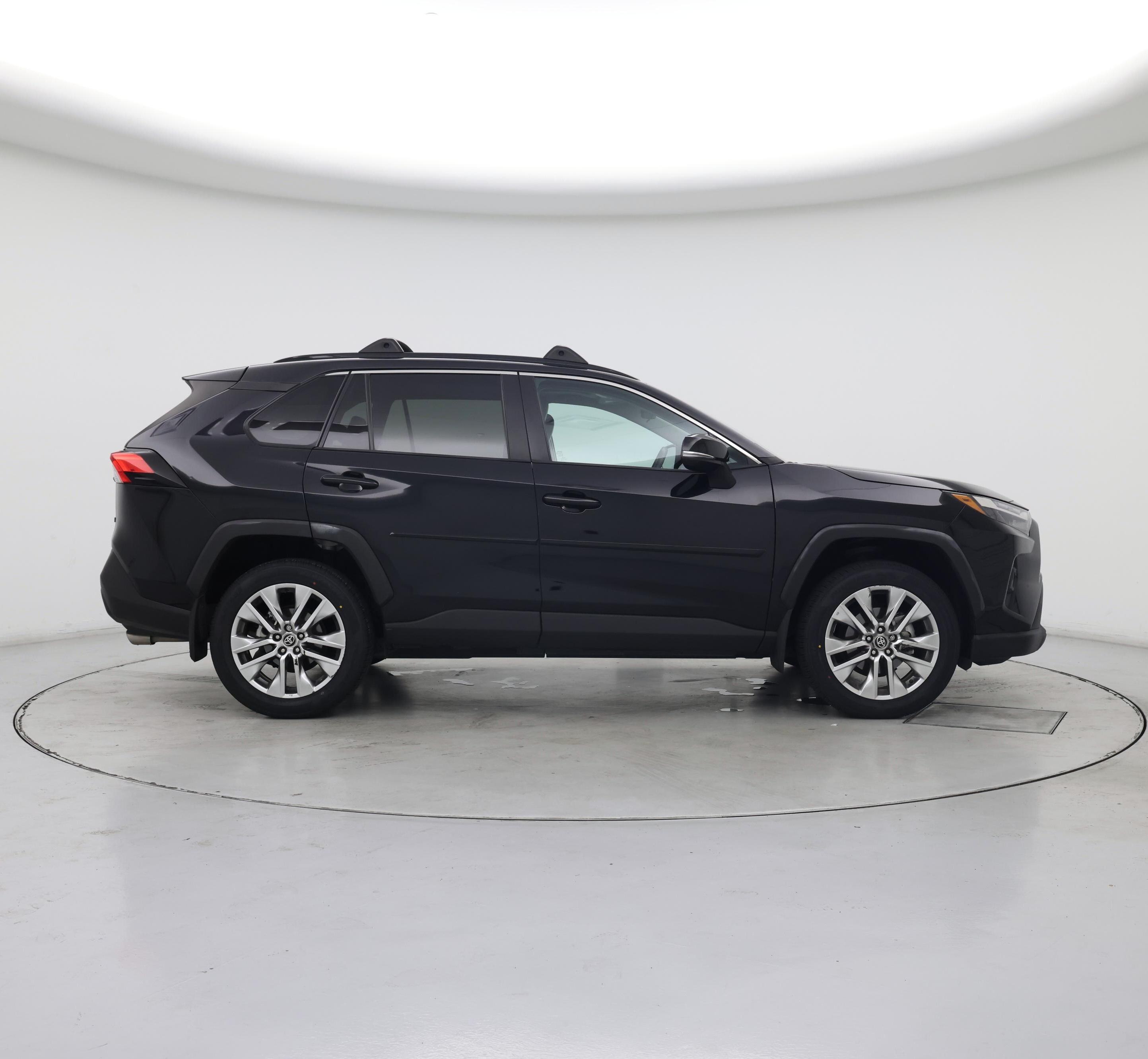 Thumbnail: 2022 Toyota RAV4 - 7