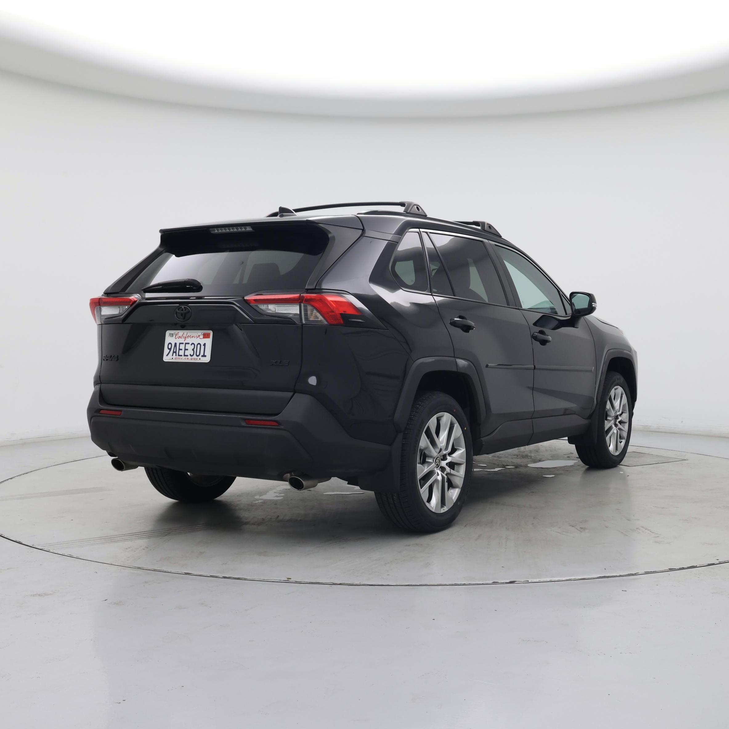 Thumbnail: 2022 Toyota RAV4 - 8
