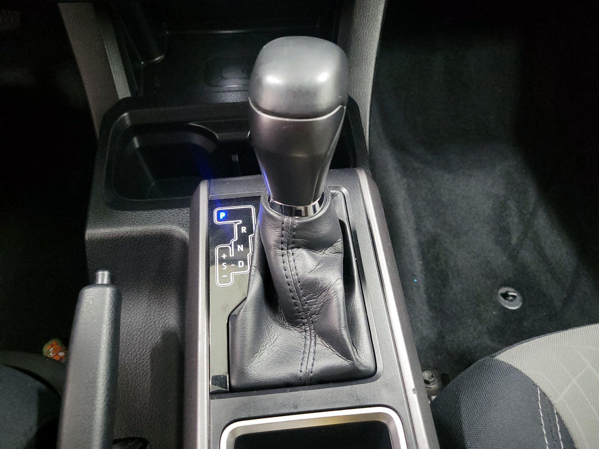 Thumbnail: 2022 Toyota Tacoma - 17