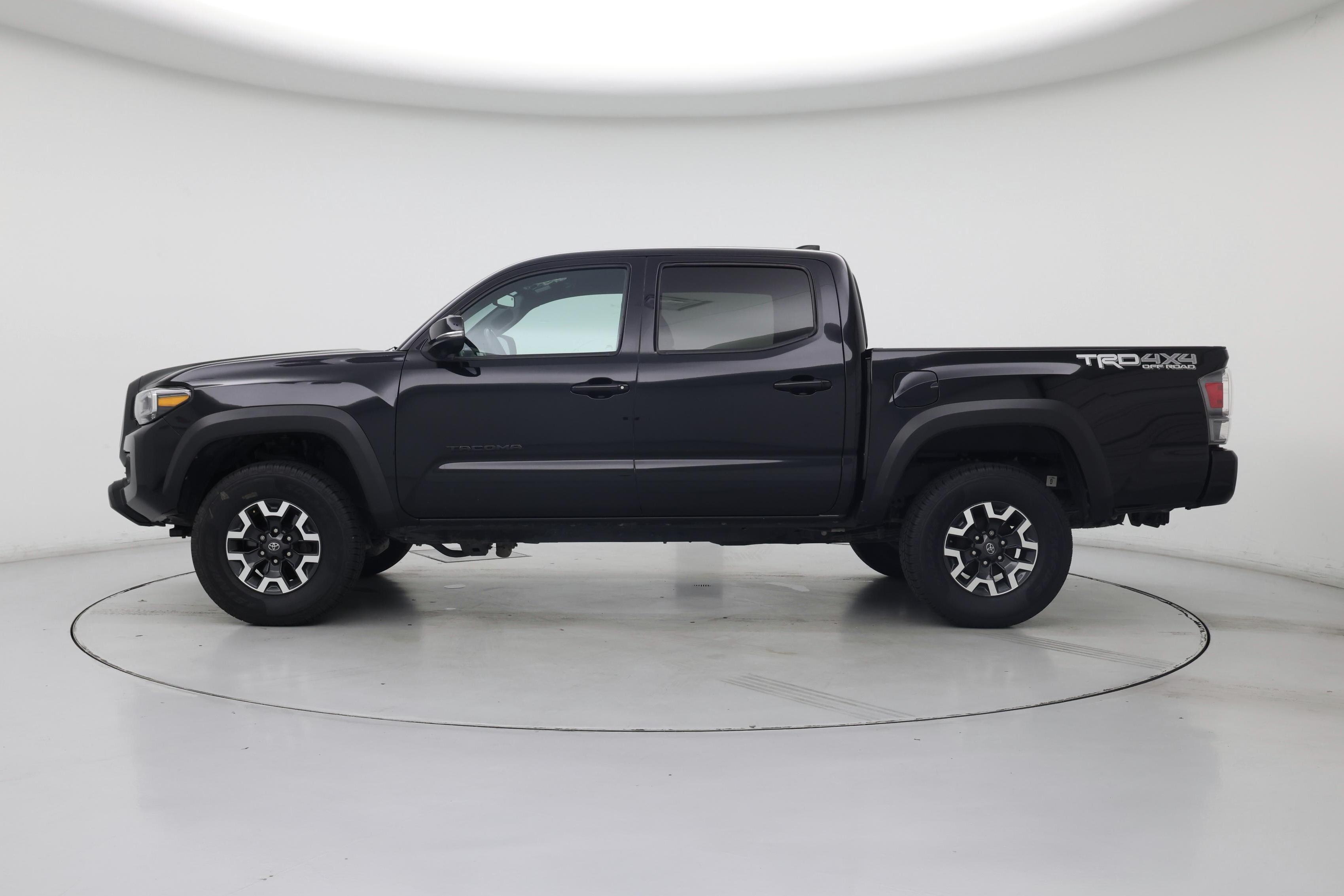 Thumbnail: 2022 Toyota Tacoma - 3