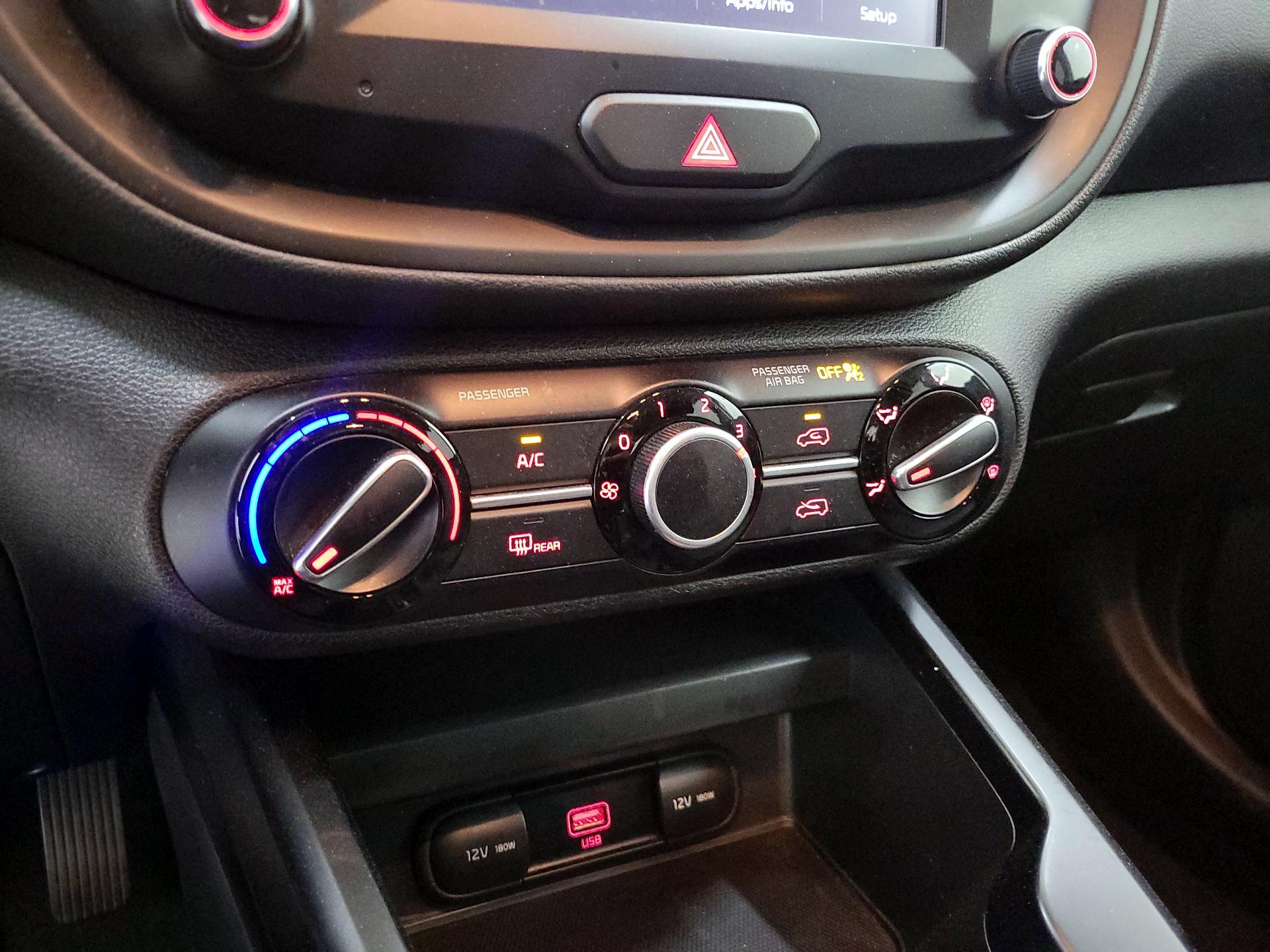 Thumbnail: 2020 Kia Soul - 16