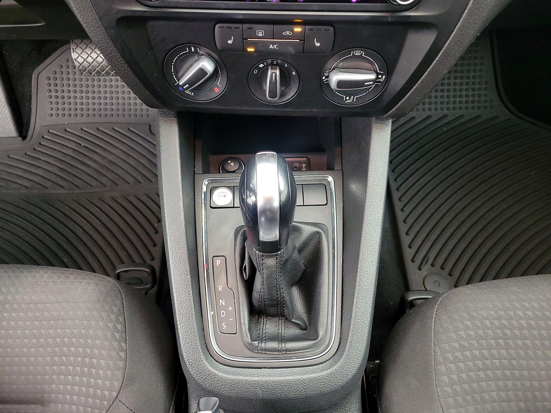 Thumbnail: 2016 Volkswagen Jetta - 17