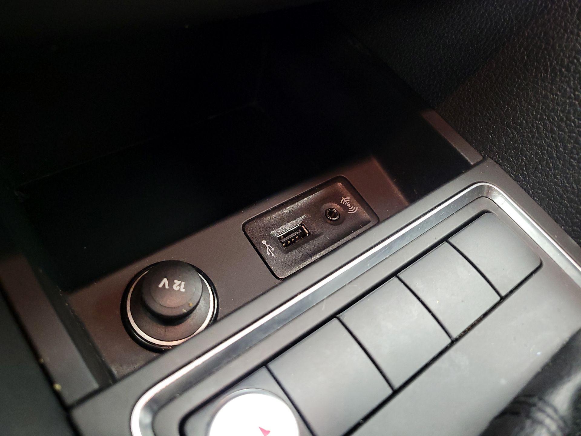 Thumbnail: 2016 Volkswagen Jetta - 18