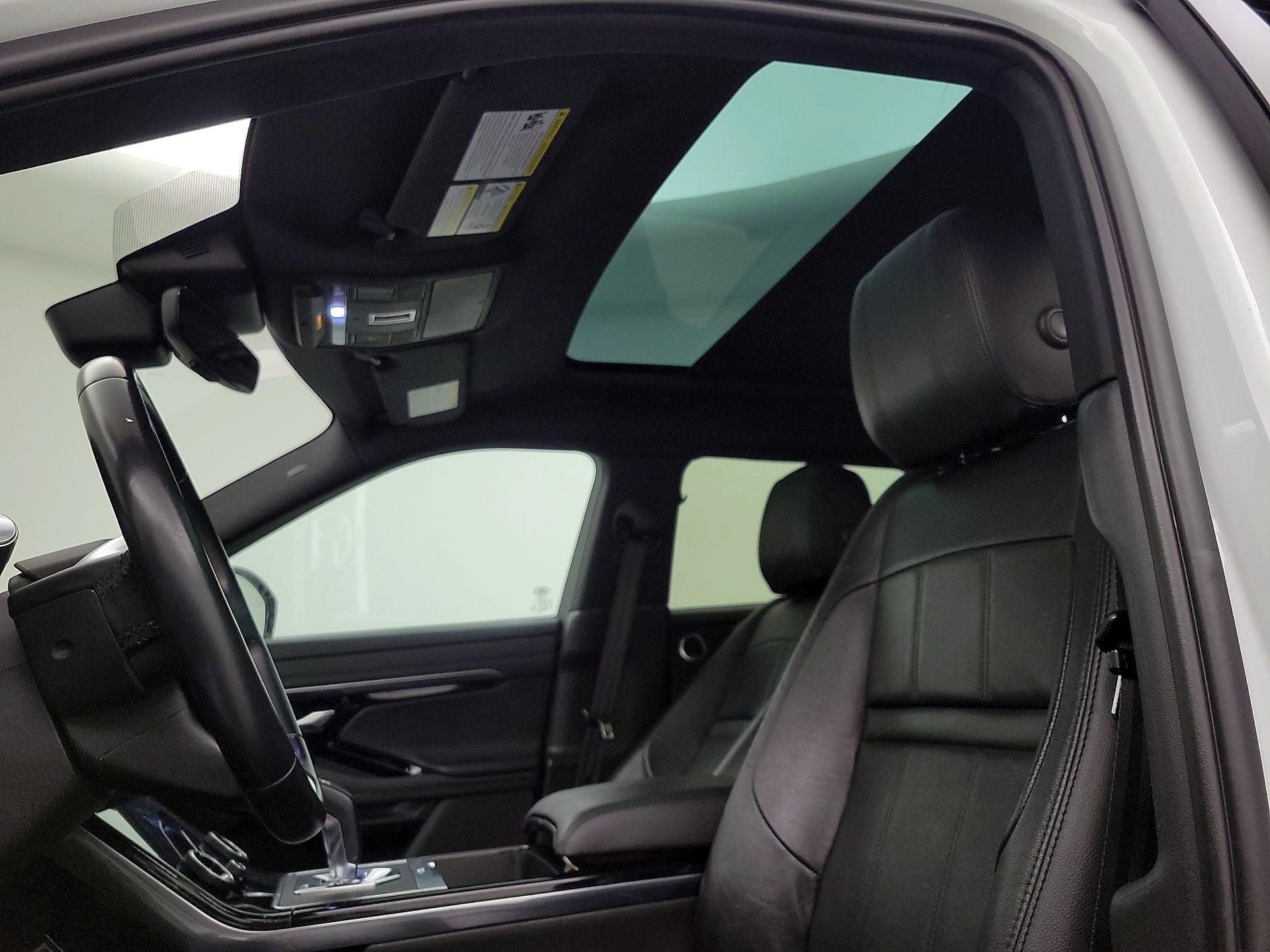 Thumbnail: 2020 Land Rover Range Rover Evoque - 20
