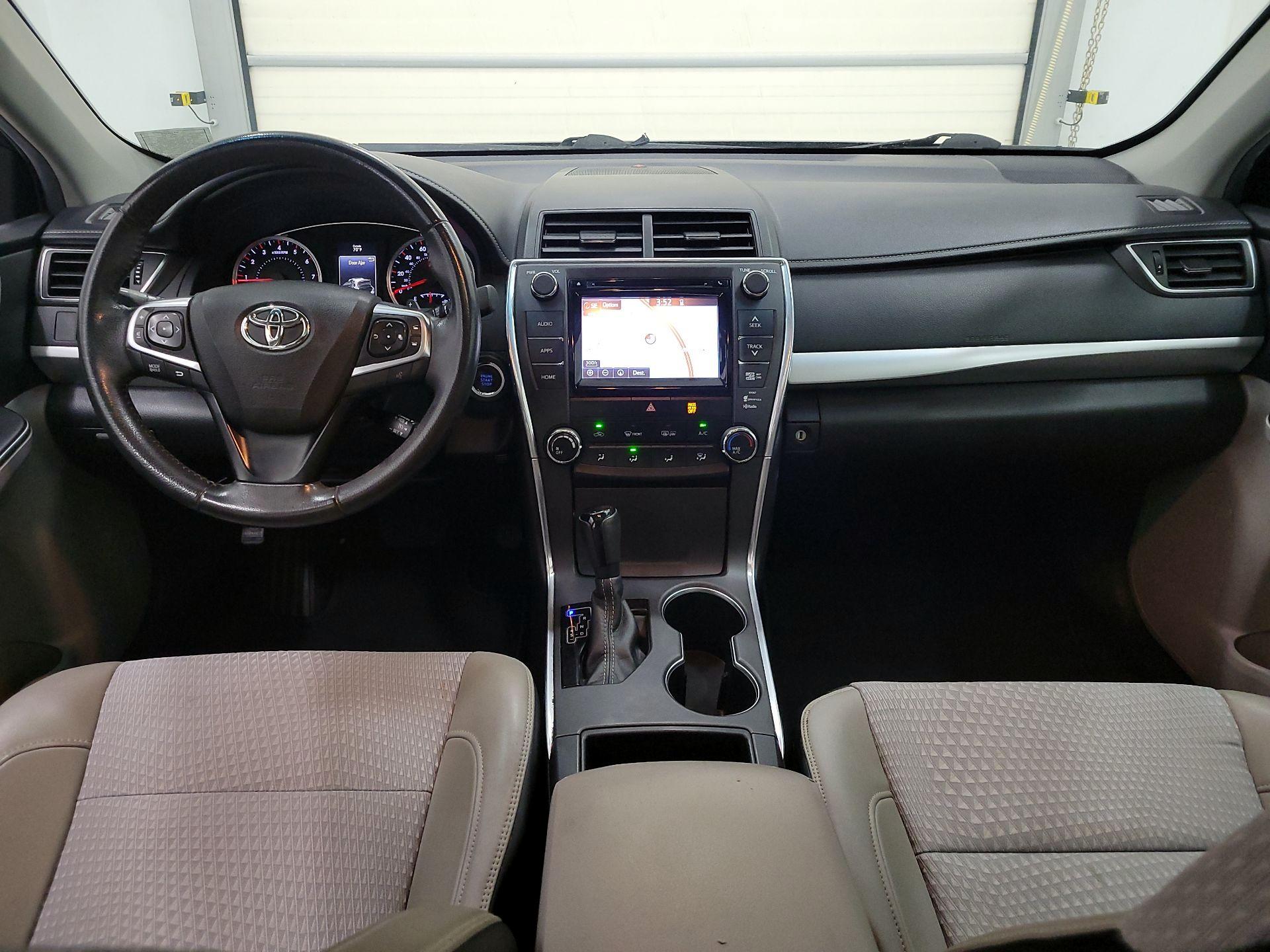 Thumbnail: 2015 Toyota Camry - 9