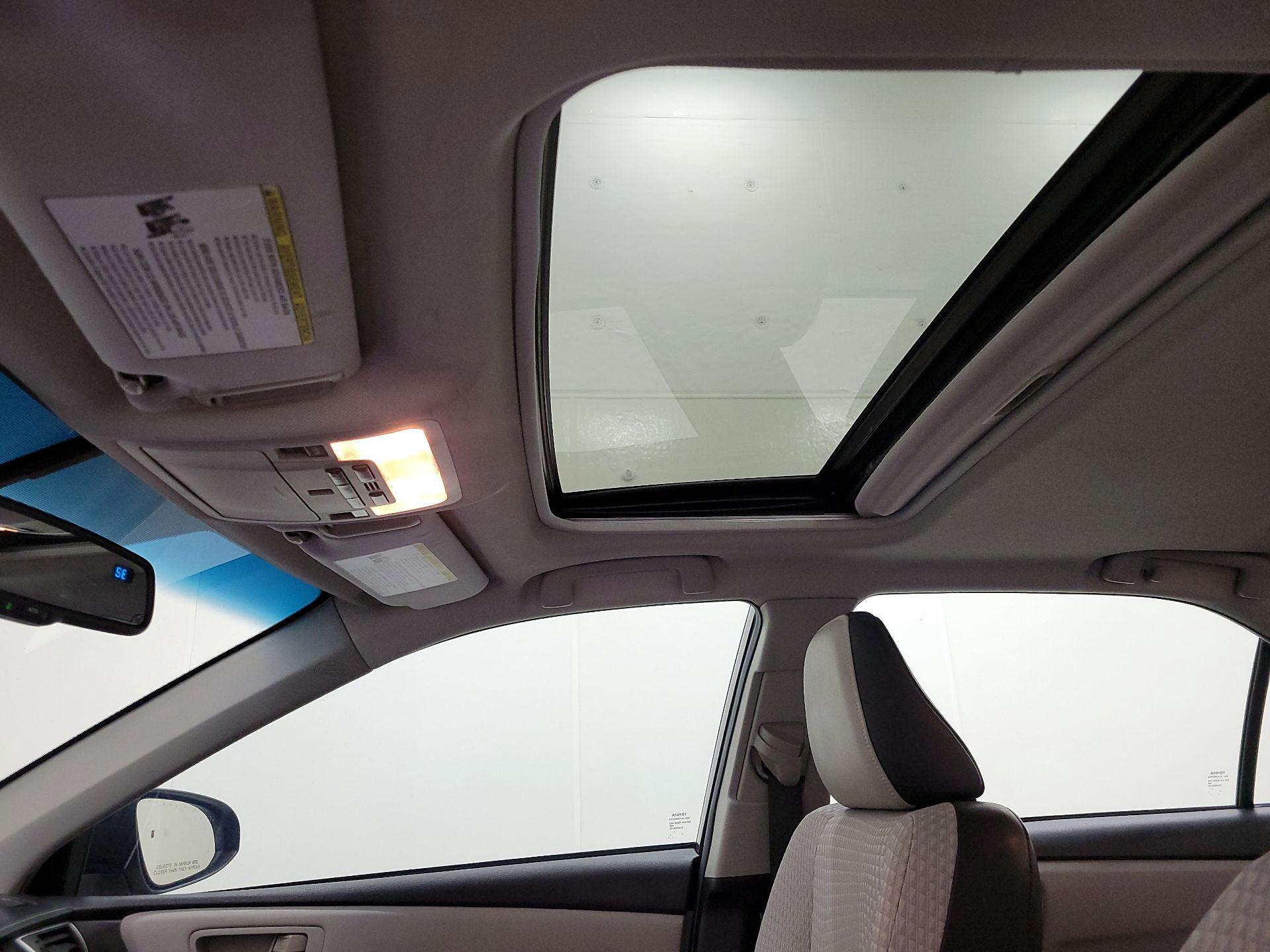 Thumbnail: 2015 Toyota Camry - 20