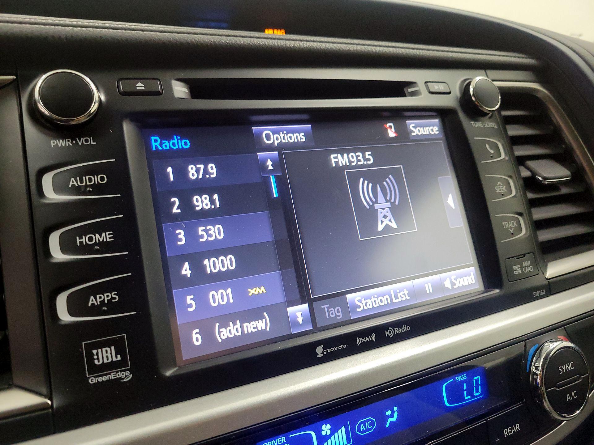 Thumbnail: 2016 Toyota Highlander - 15