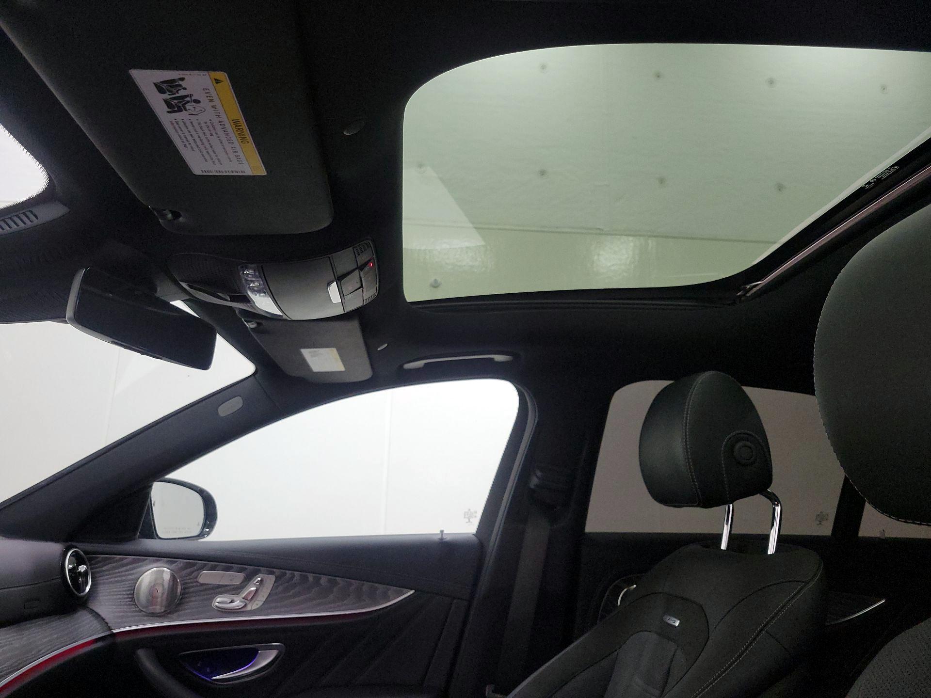 Thumbnail: 2022 Mercedes-Benz E-Class - 20