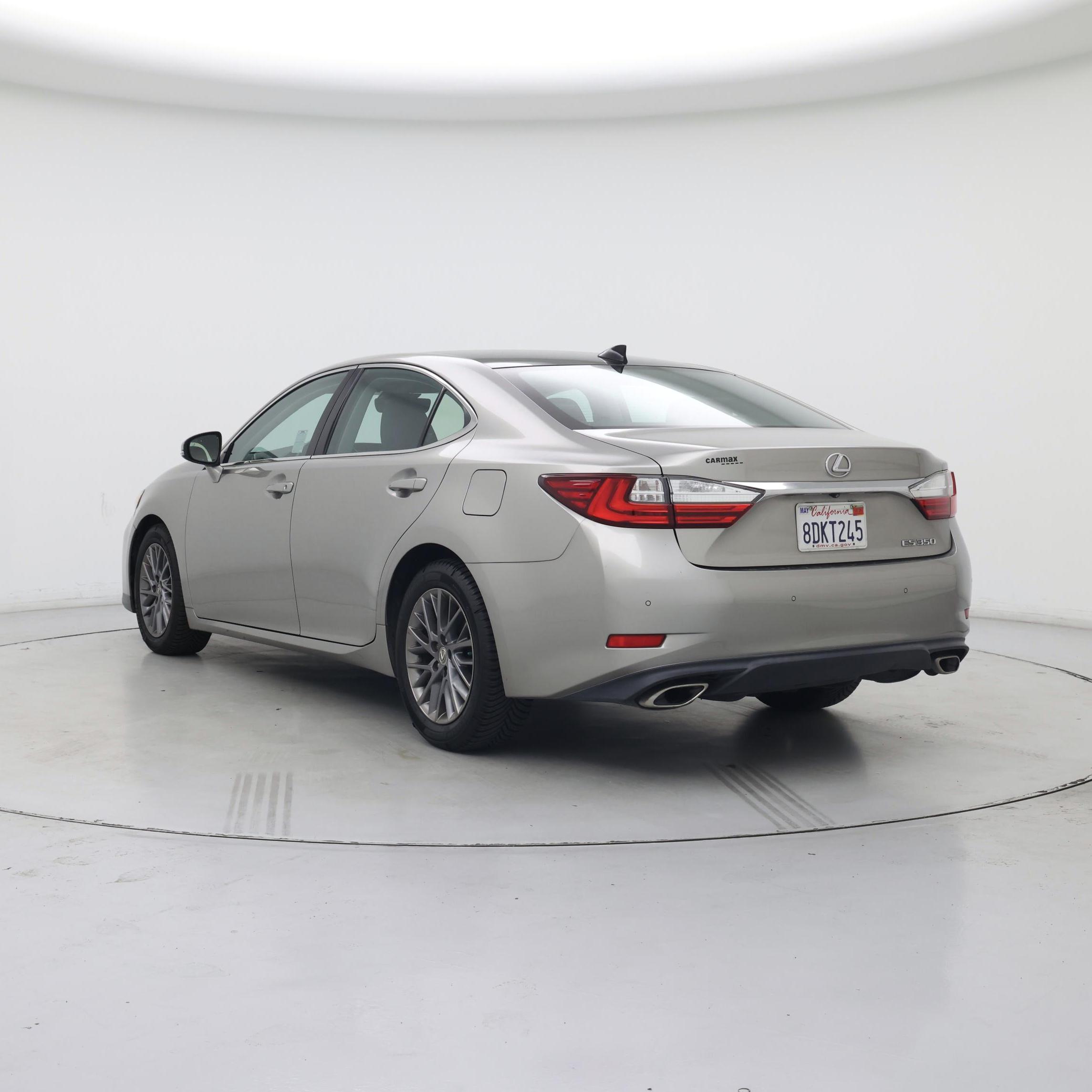 Thumbnail: 2018 Lexus ES - 2