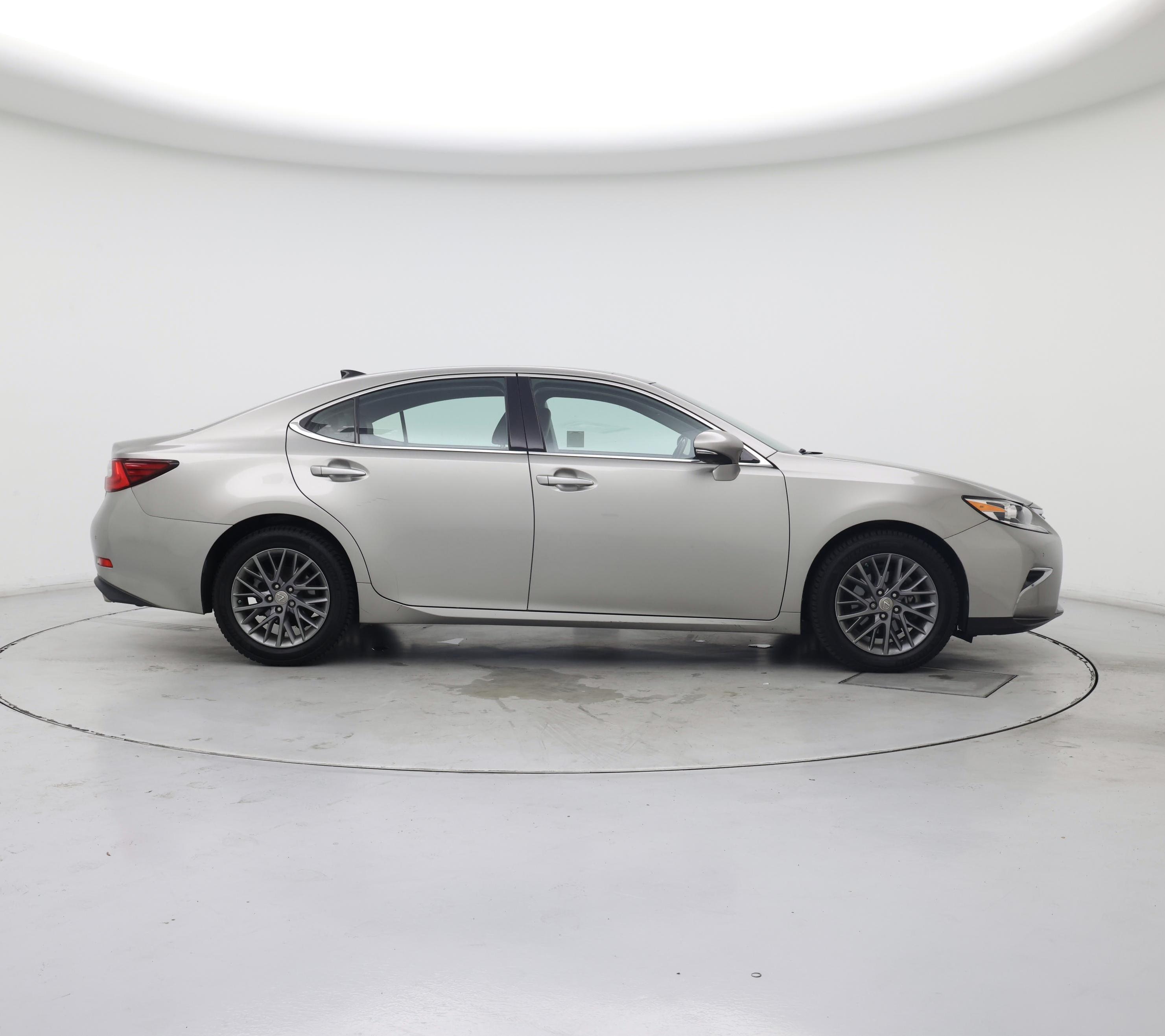 Thumbnail: 2018 Lexus ES - 7