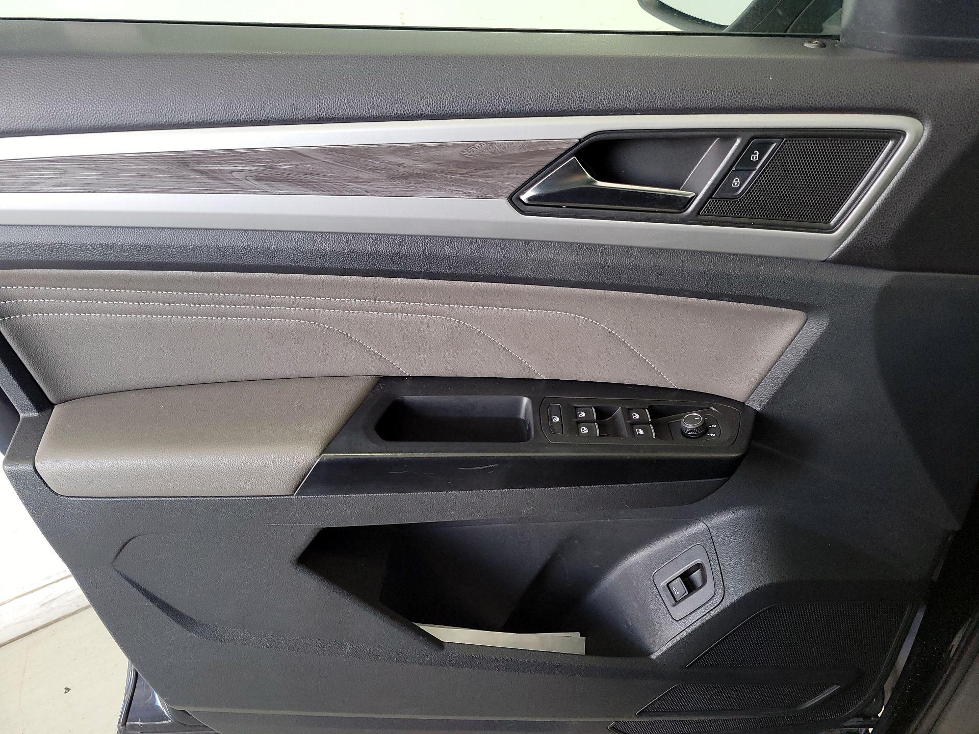Thumbnail: 2021 Volkswagen Atlas - 12