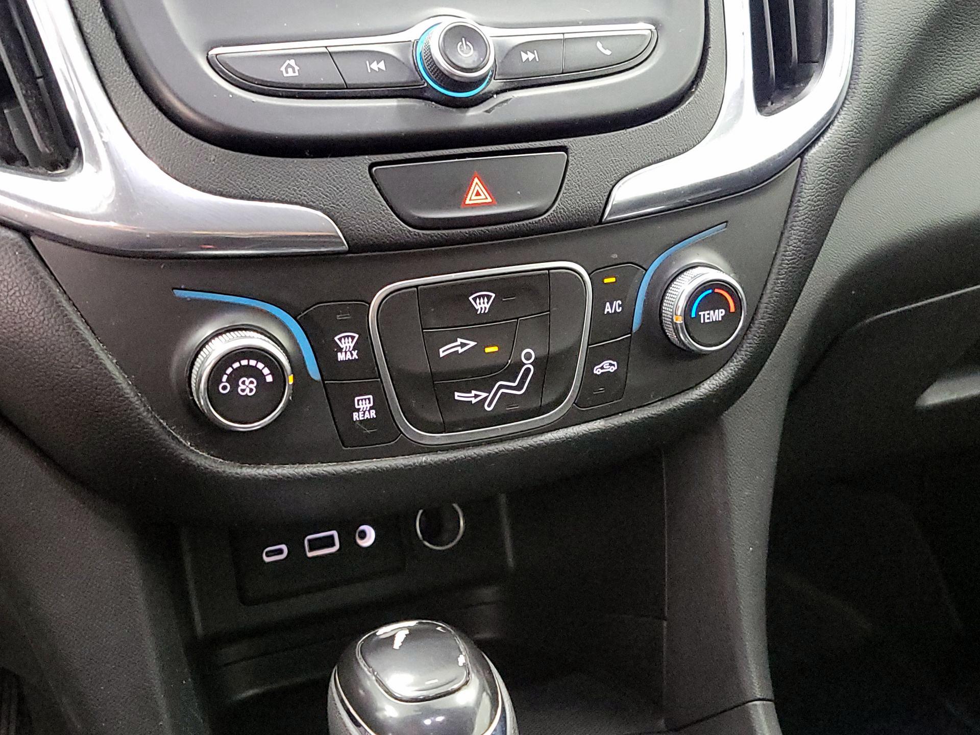 Thumbnail: 2020 Chevrolet Equinox - 16