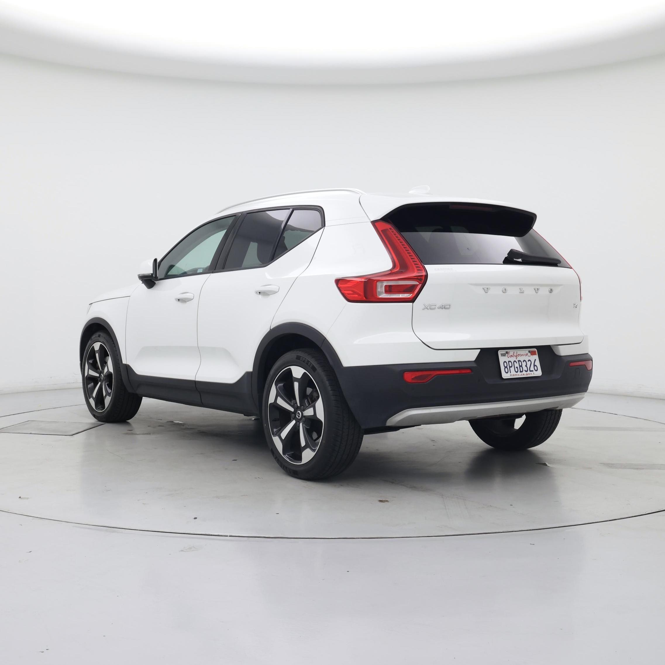 Thumbnail: 2020 Volvo XC40 - 2