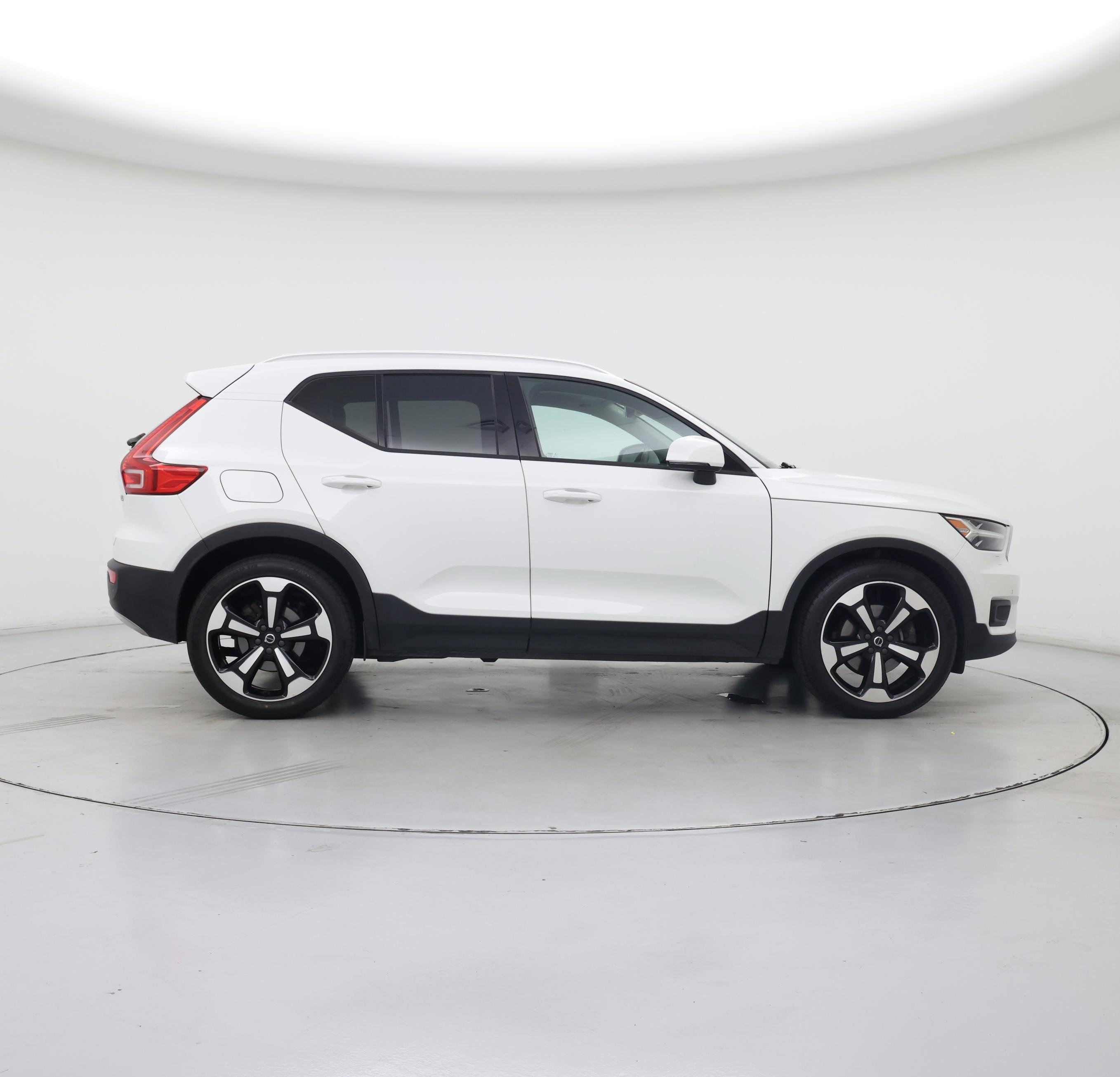 Thumbnail: 2020 Volvo XC40 - 7
