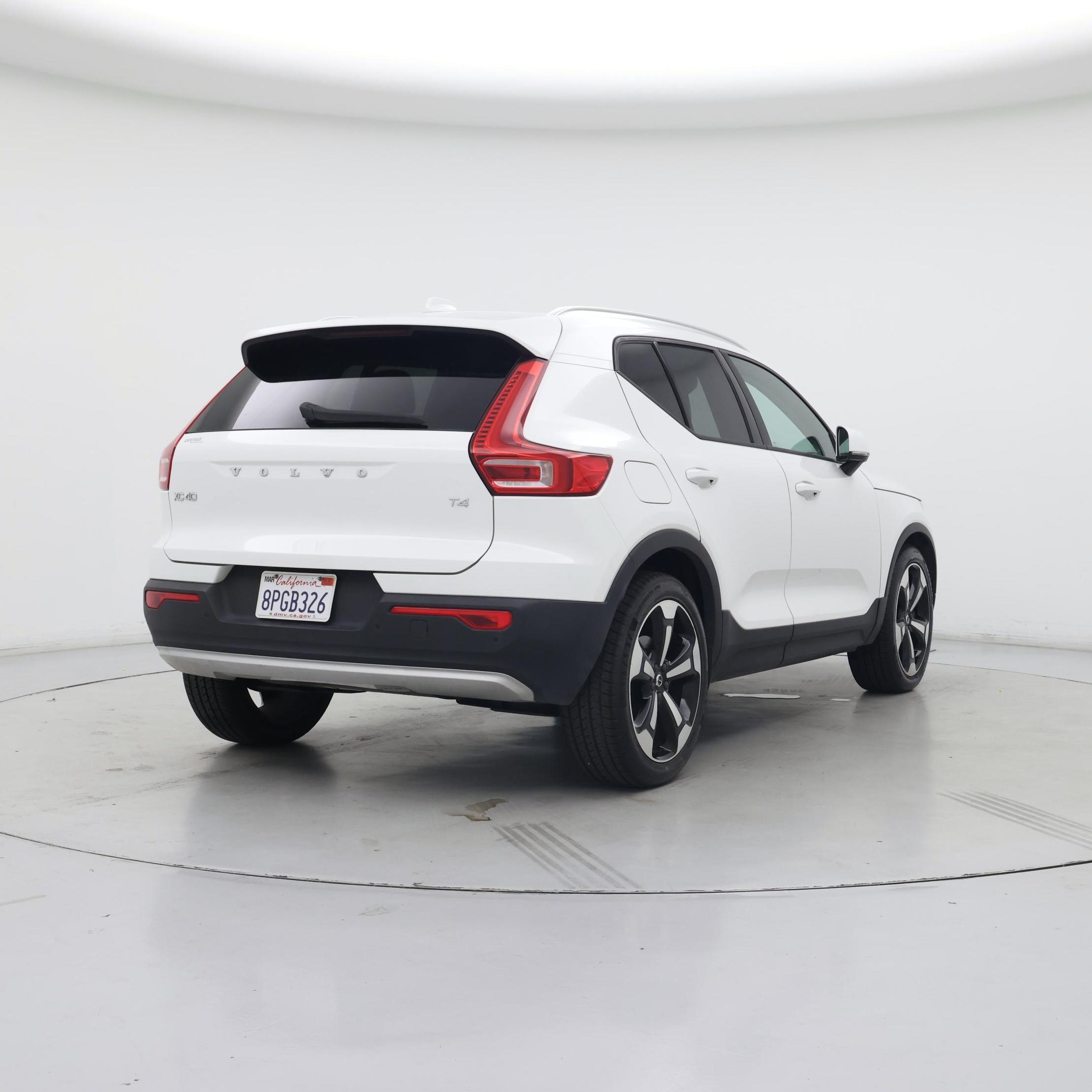 Thumbnail: 2020 Volvo XC40 - 8