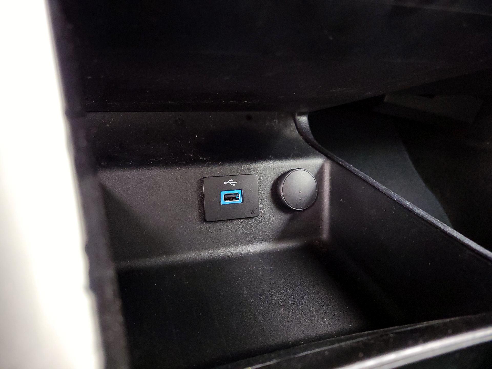 Thumbnail: 2018 Ford Fusion - 18