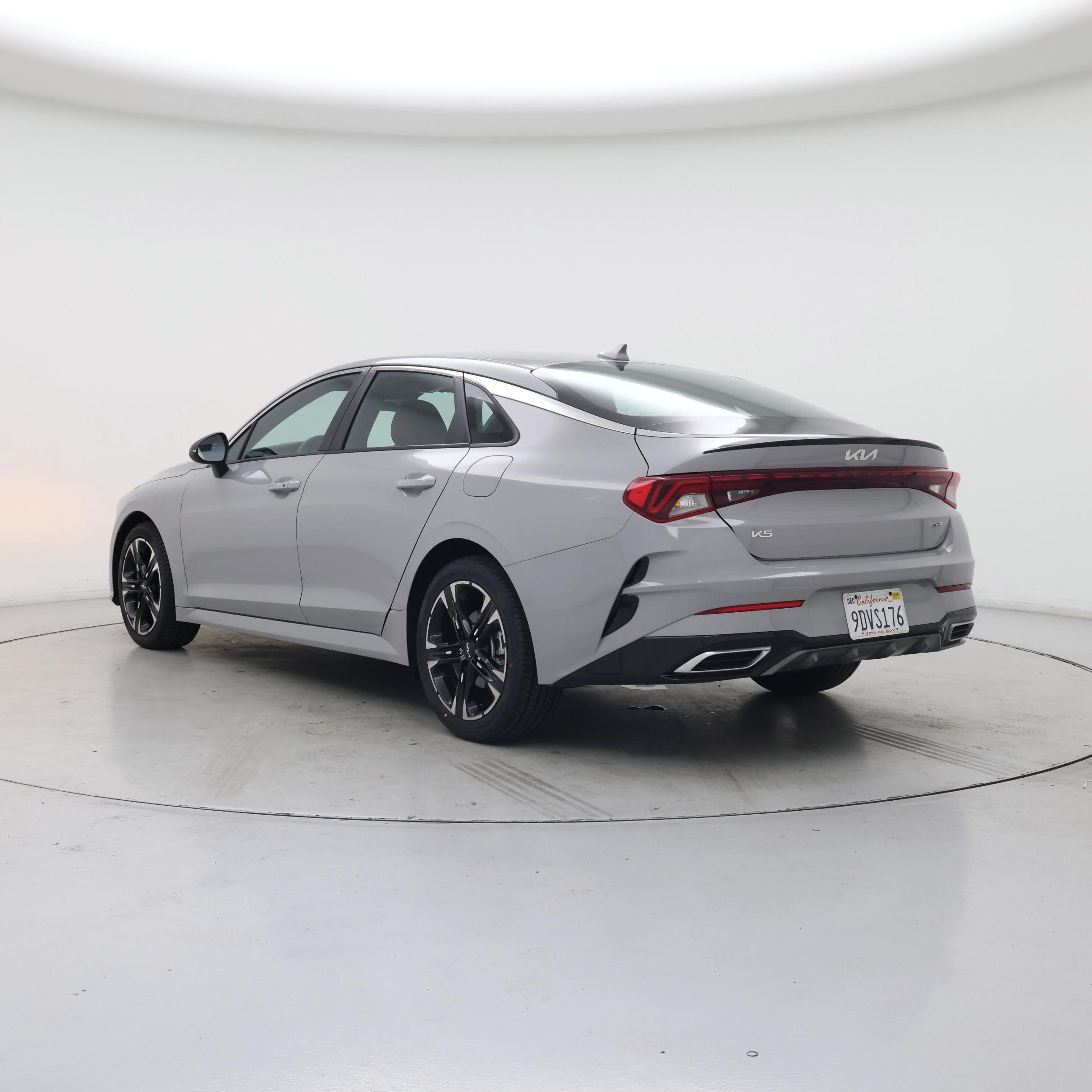 Thumbnail: 2023 Kia K5 - 2