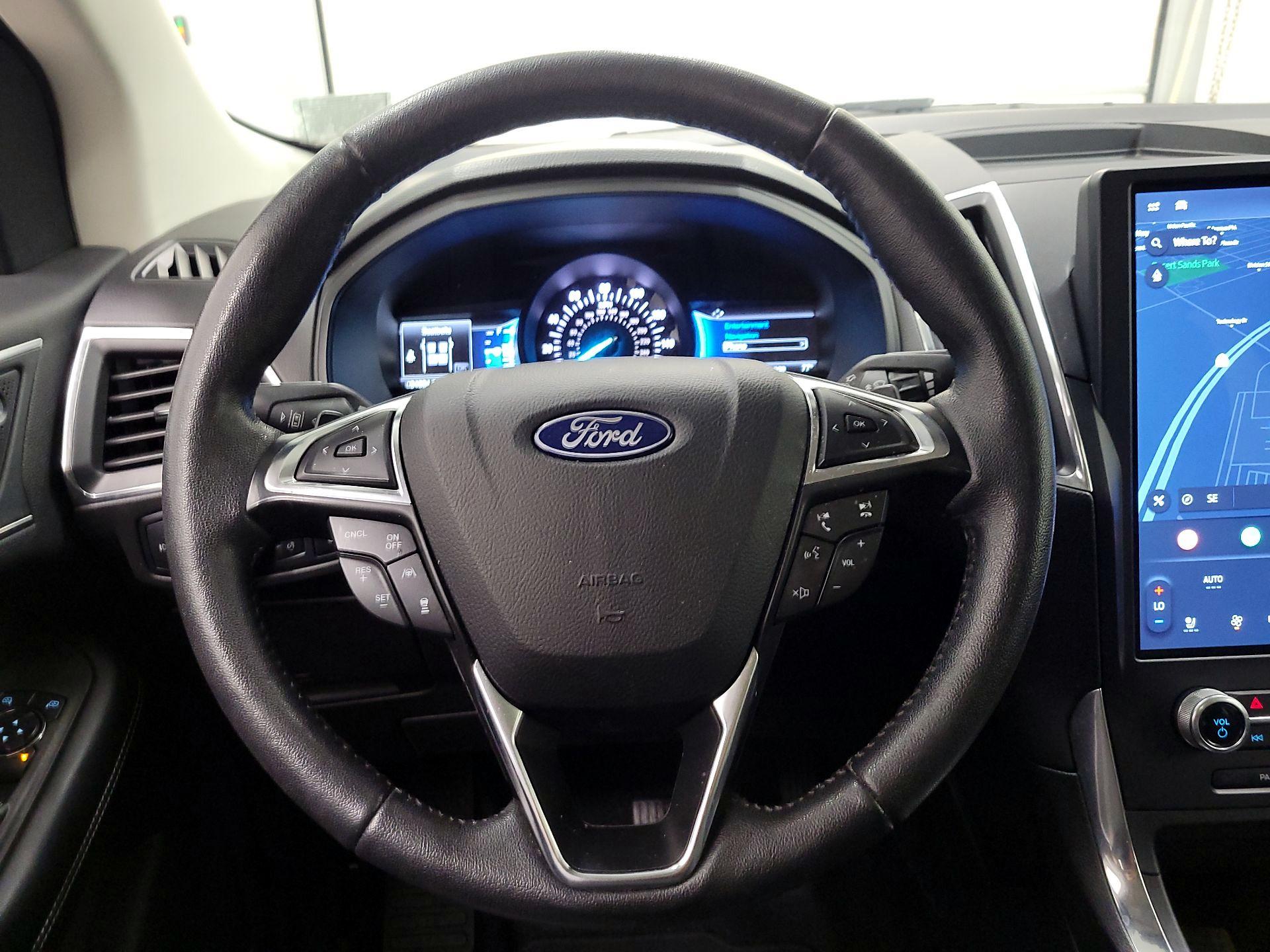 Thumbnail: 2022 Ford Edge - 10