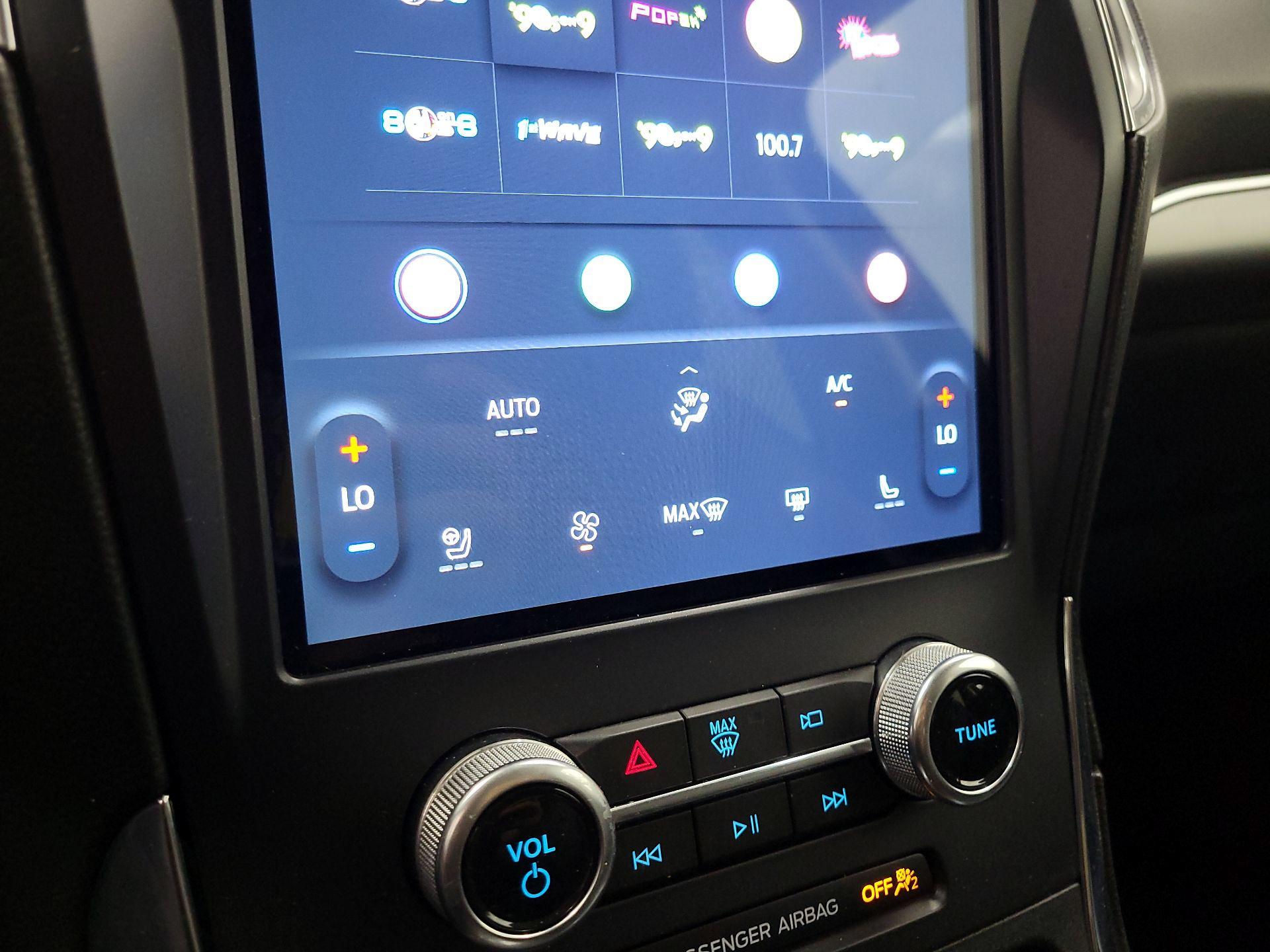 Thumbnail: 2022 Ford Edge - 17