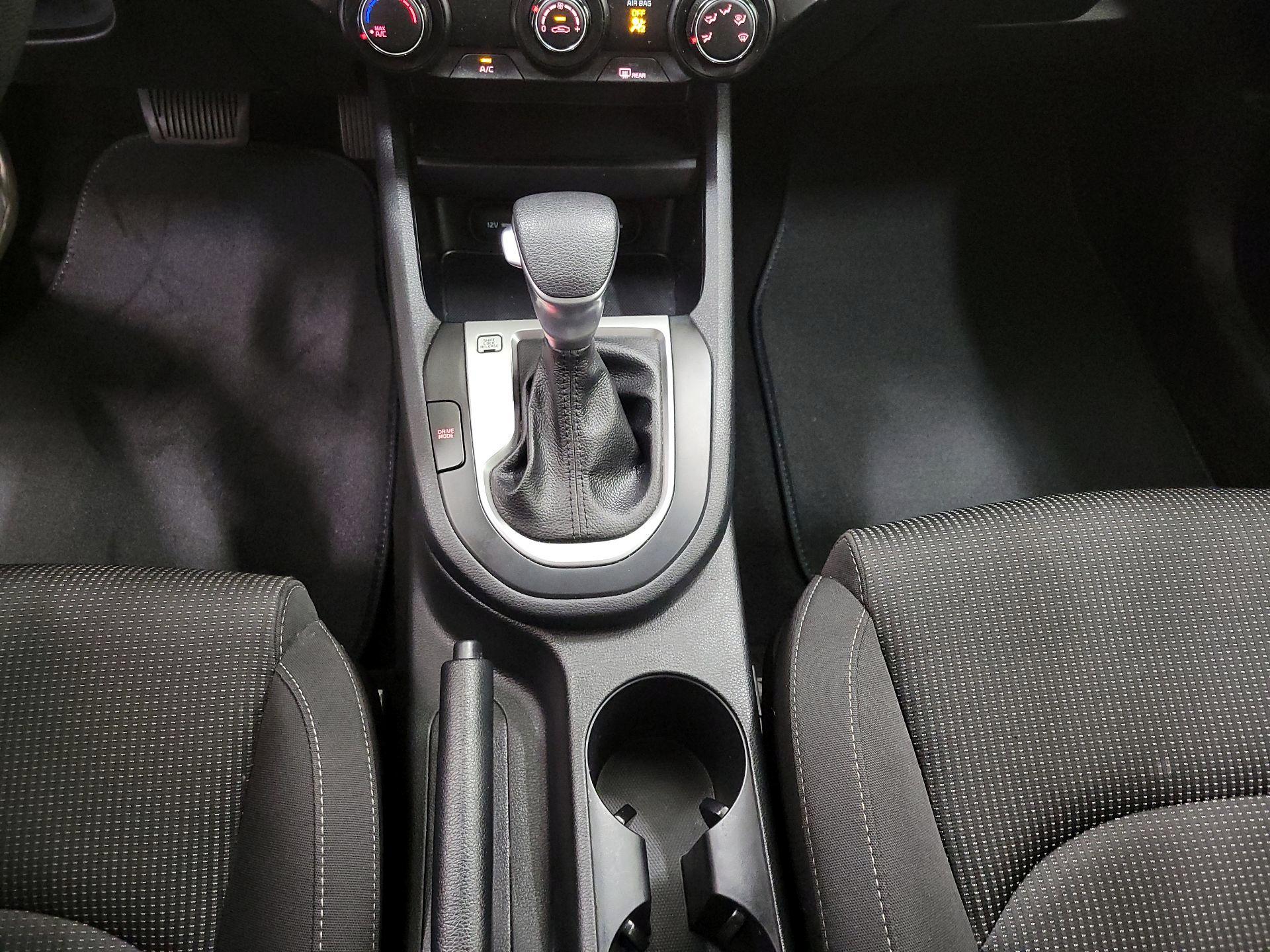 Thumbnail: 2020 Kia Forte - 17