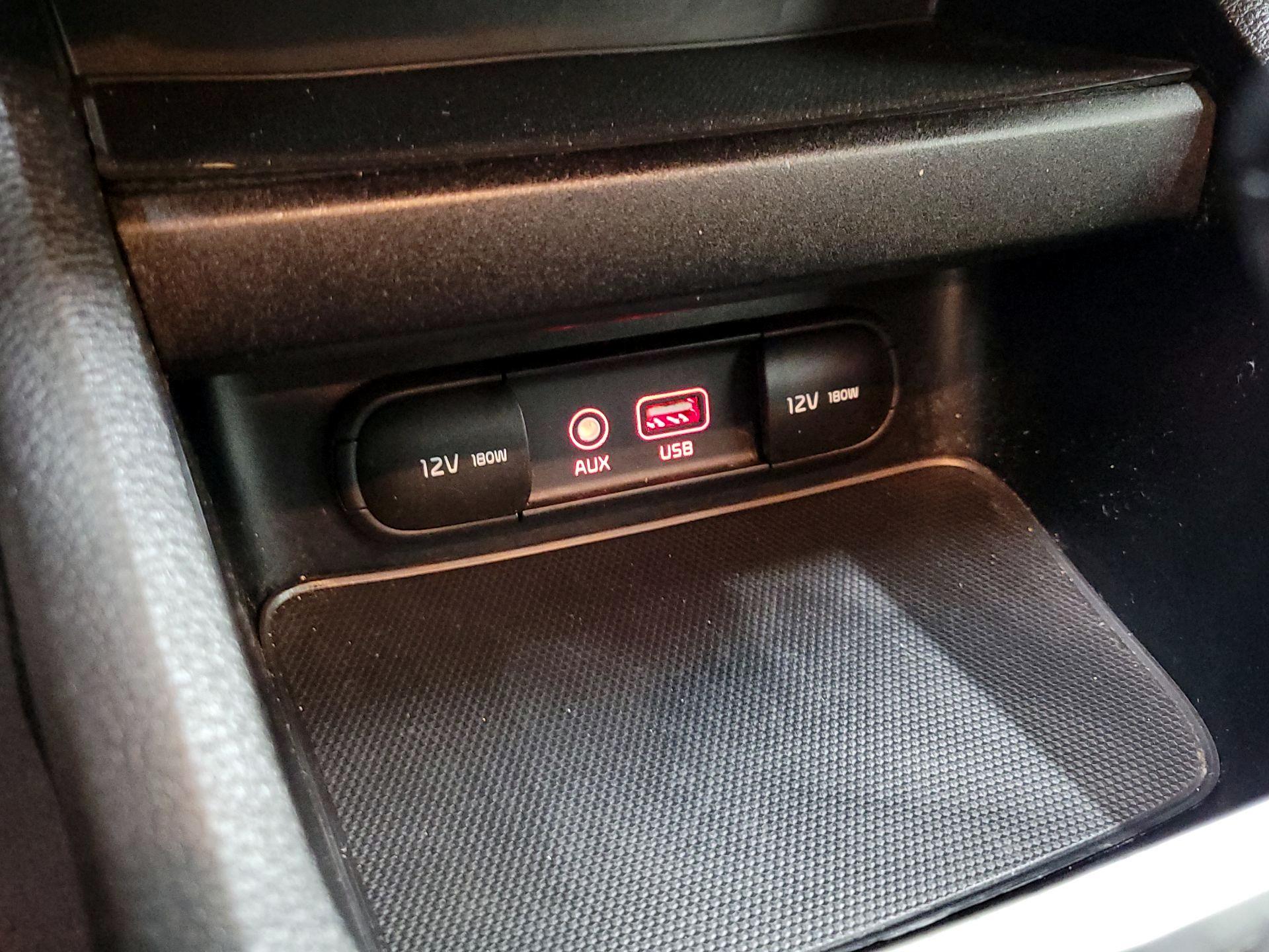 Thumbnail: 2020 Kia Forte - 18