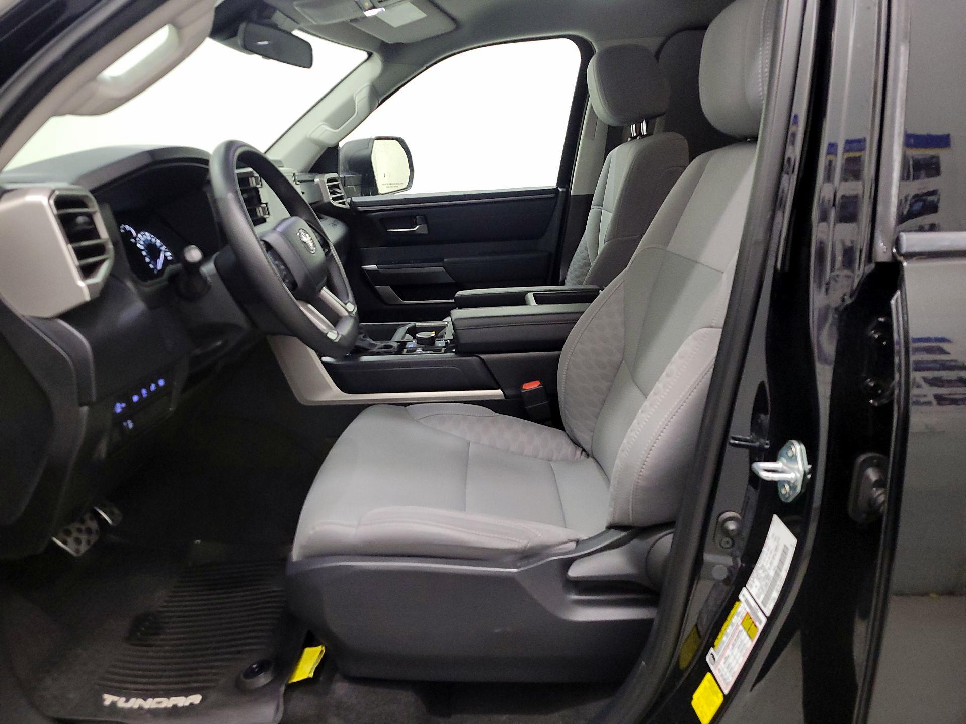 Thumbnail: 2023 Toyota Tundra - 11