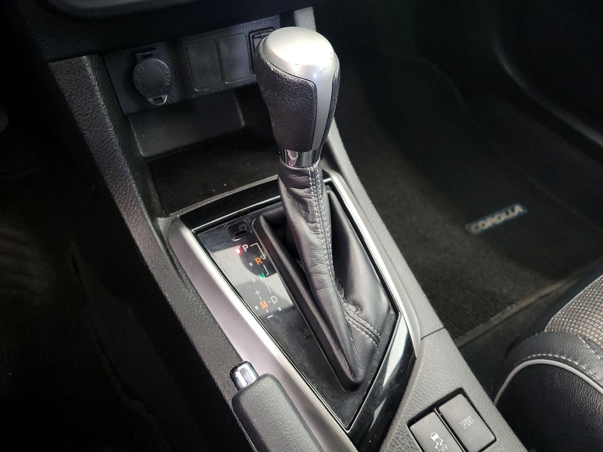 Thumbnail: 2014 Toyota Corolla - 17
