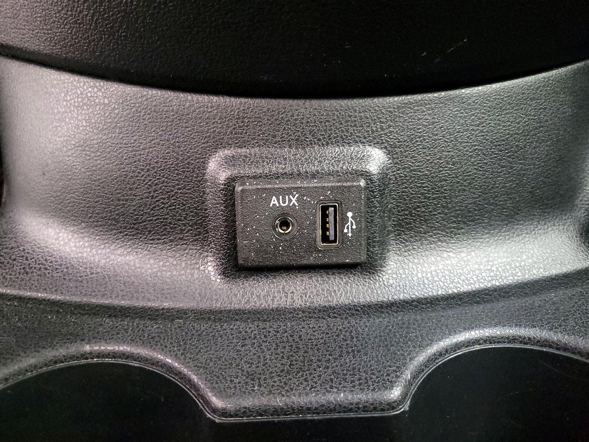 Thumbnail: 2019 Nissan Versa - 18