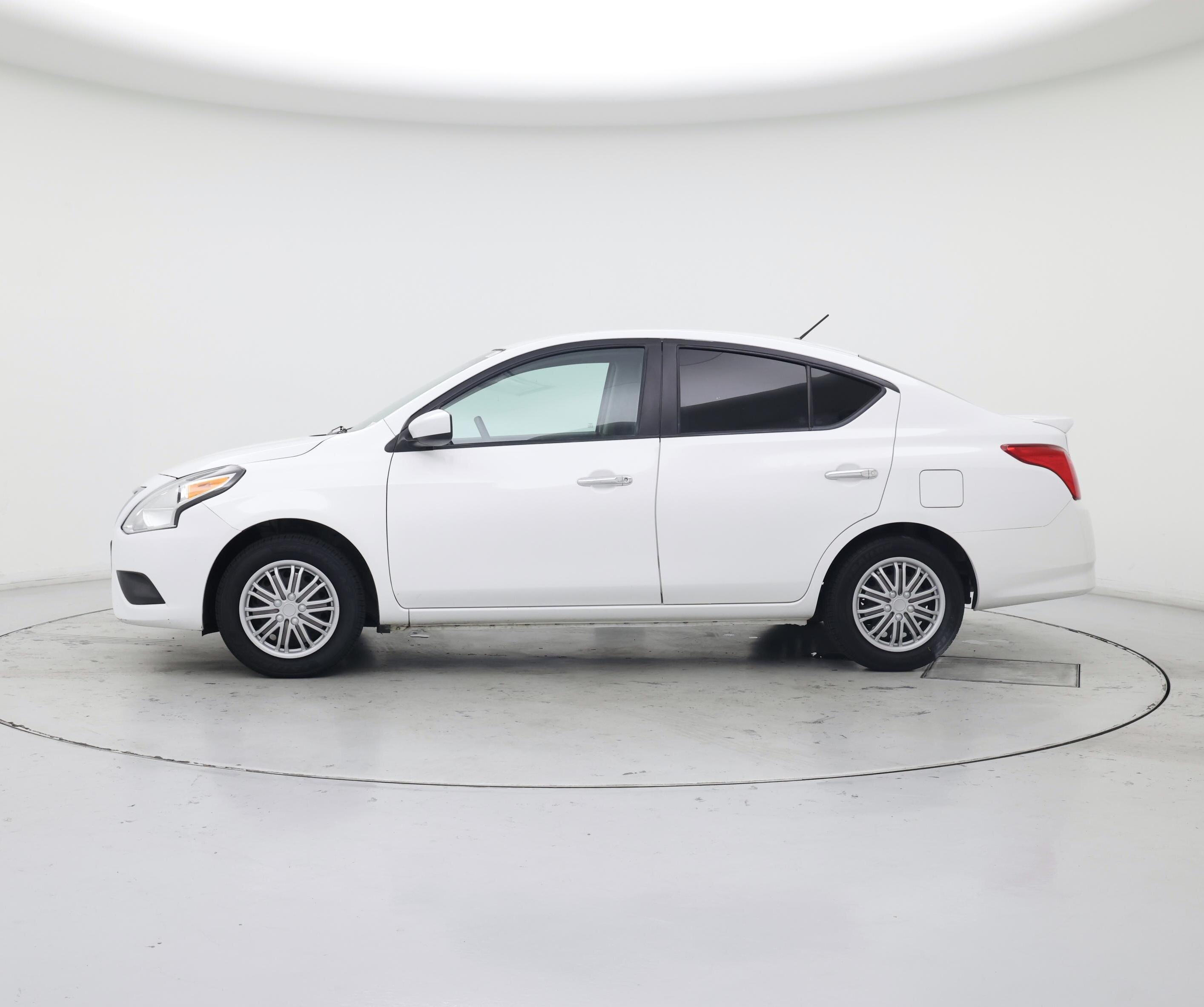 Thumbnail: 2019 Nissan Versa - 3