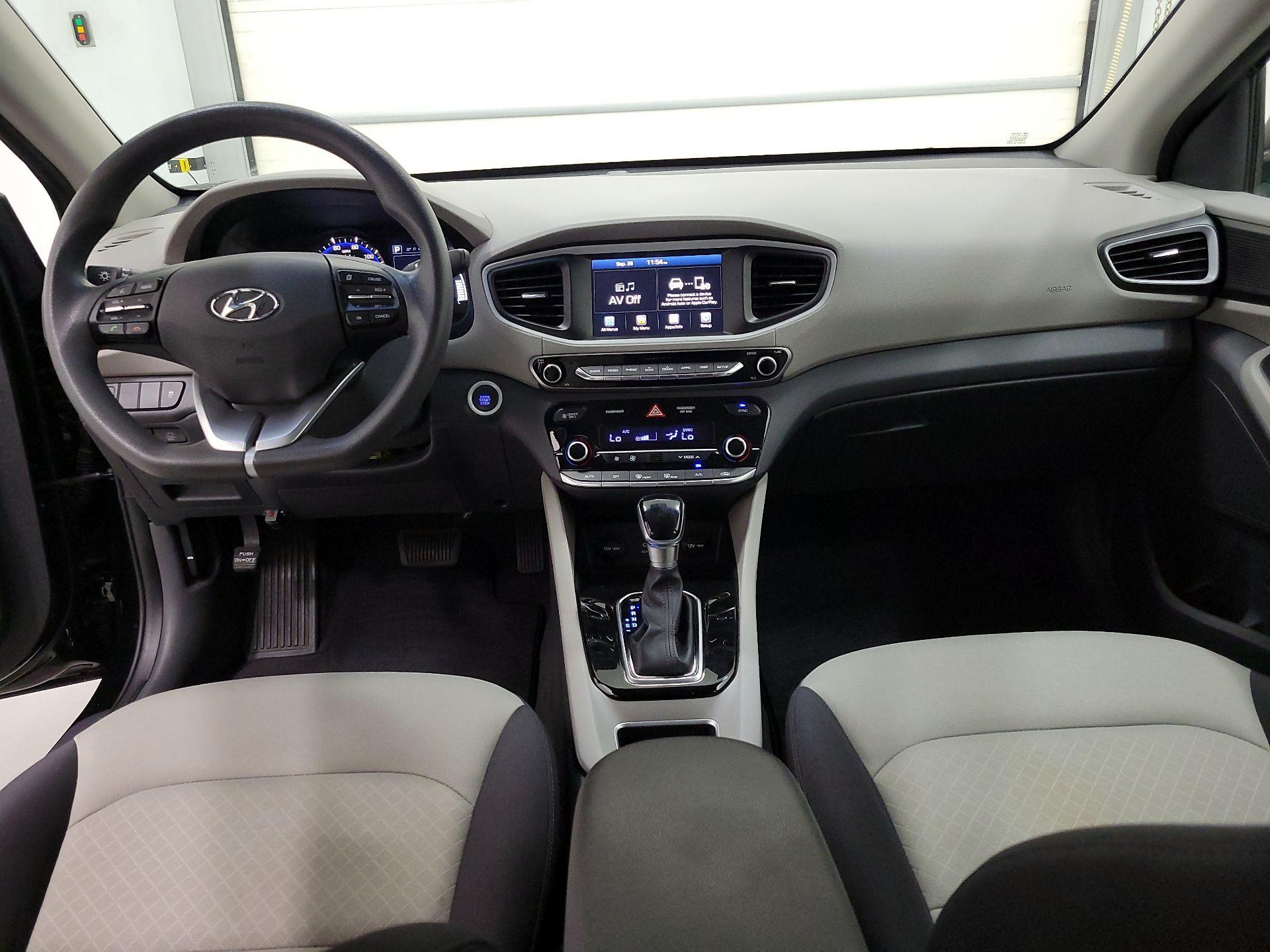 Thumbnail: 2017 Hyundai Ioniq - 9