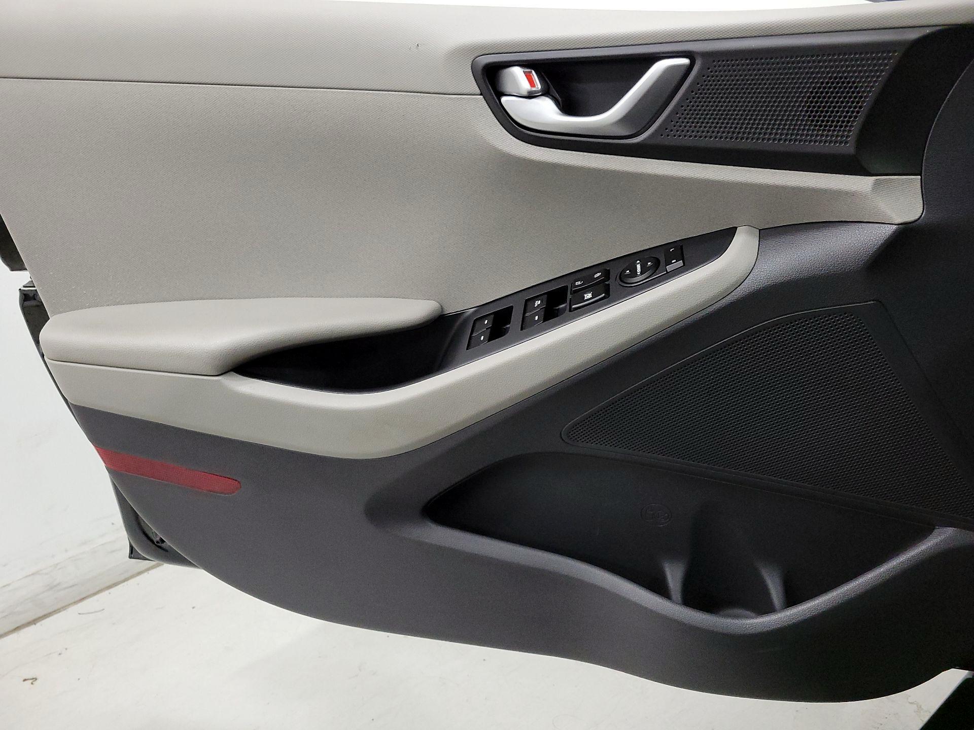 Thumbnail: 2017 Hyundai Ioniq - 12