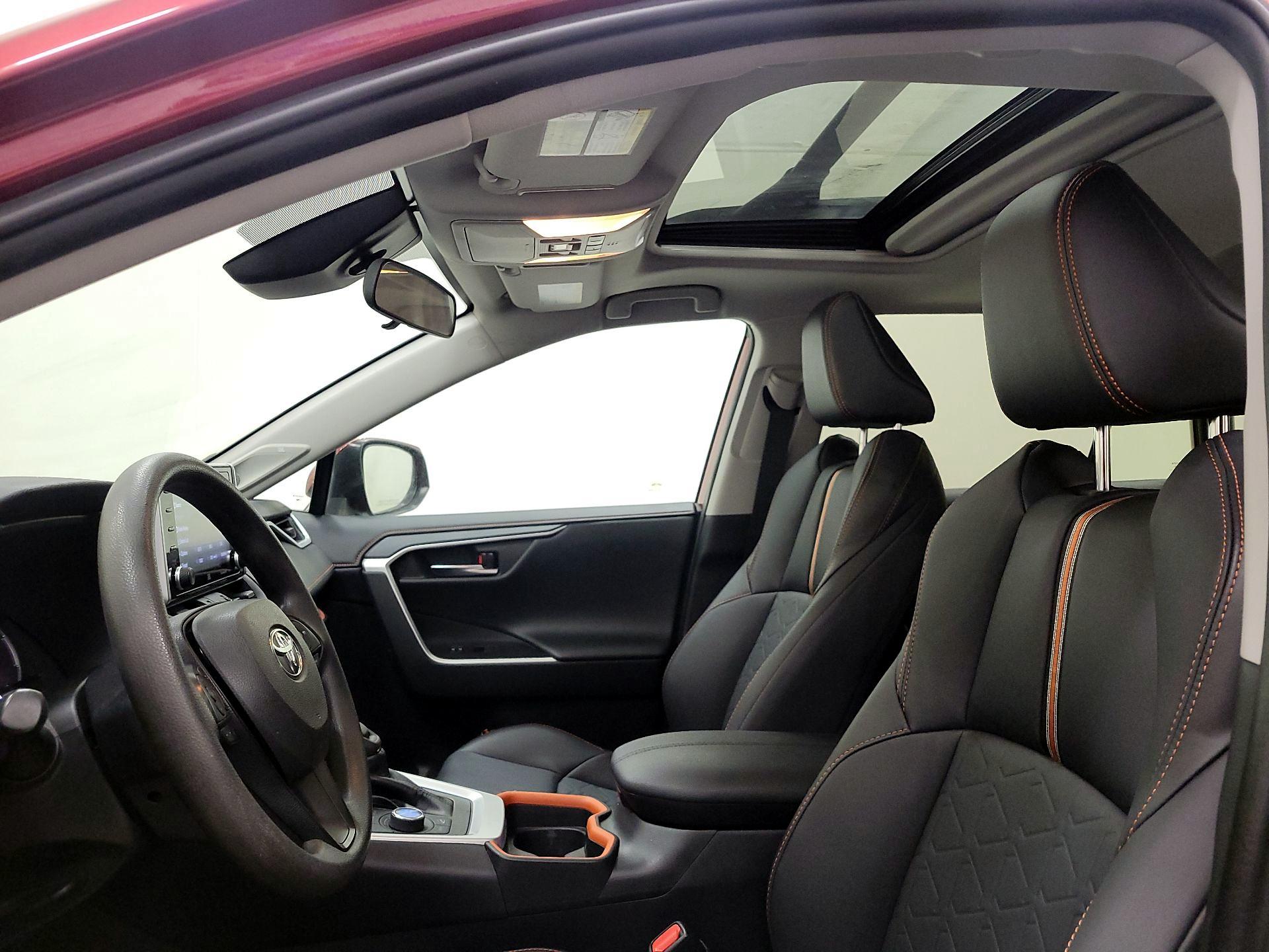 Thumbnail: 2019 Toyota RAV4 - 20