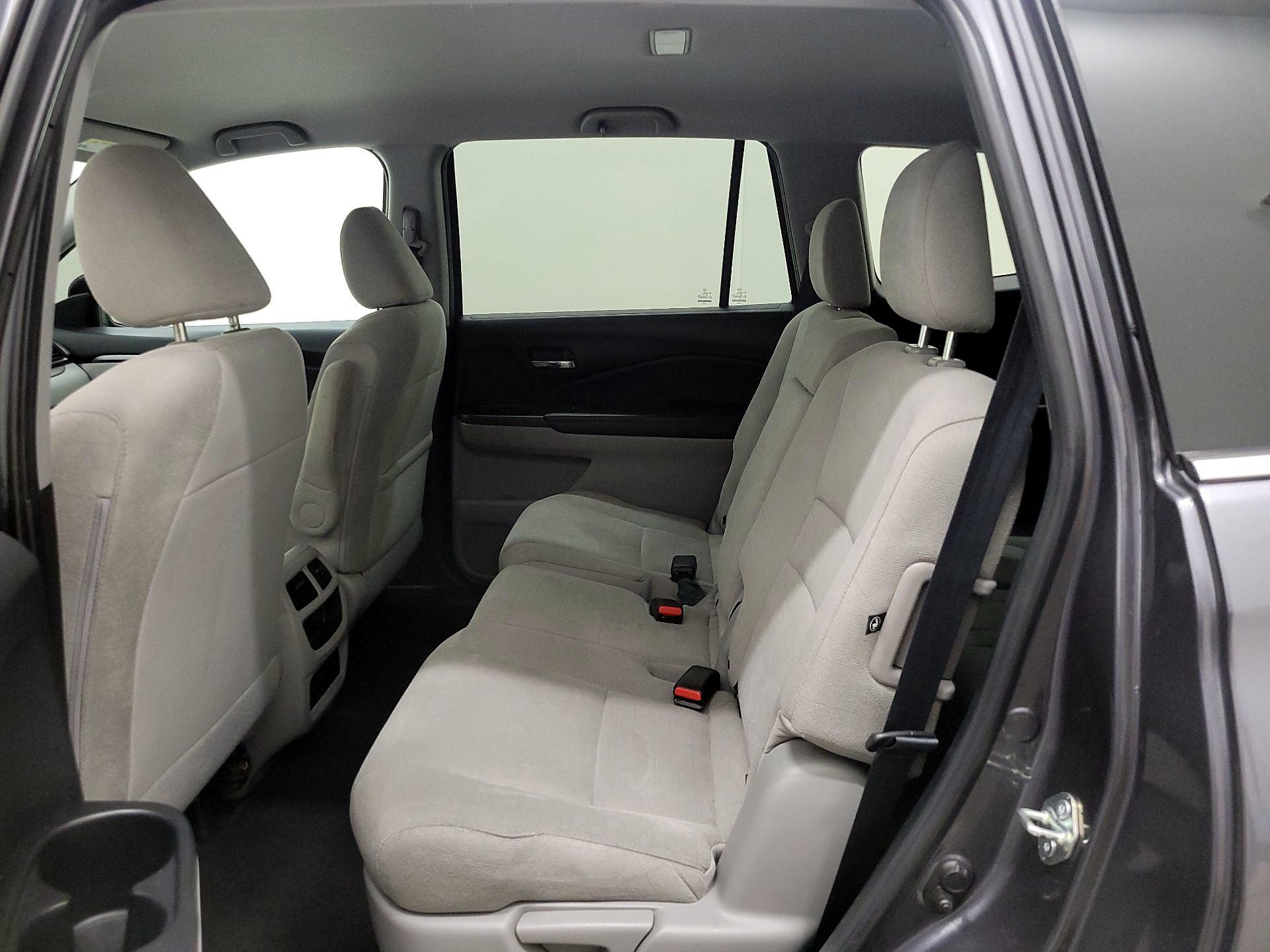 Thumbnail: 2020 Honda Pilot - 19