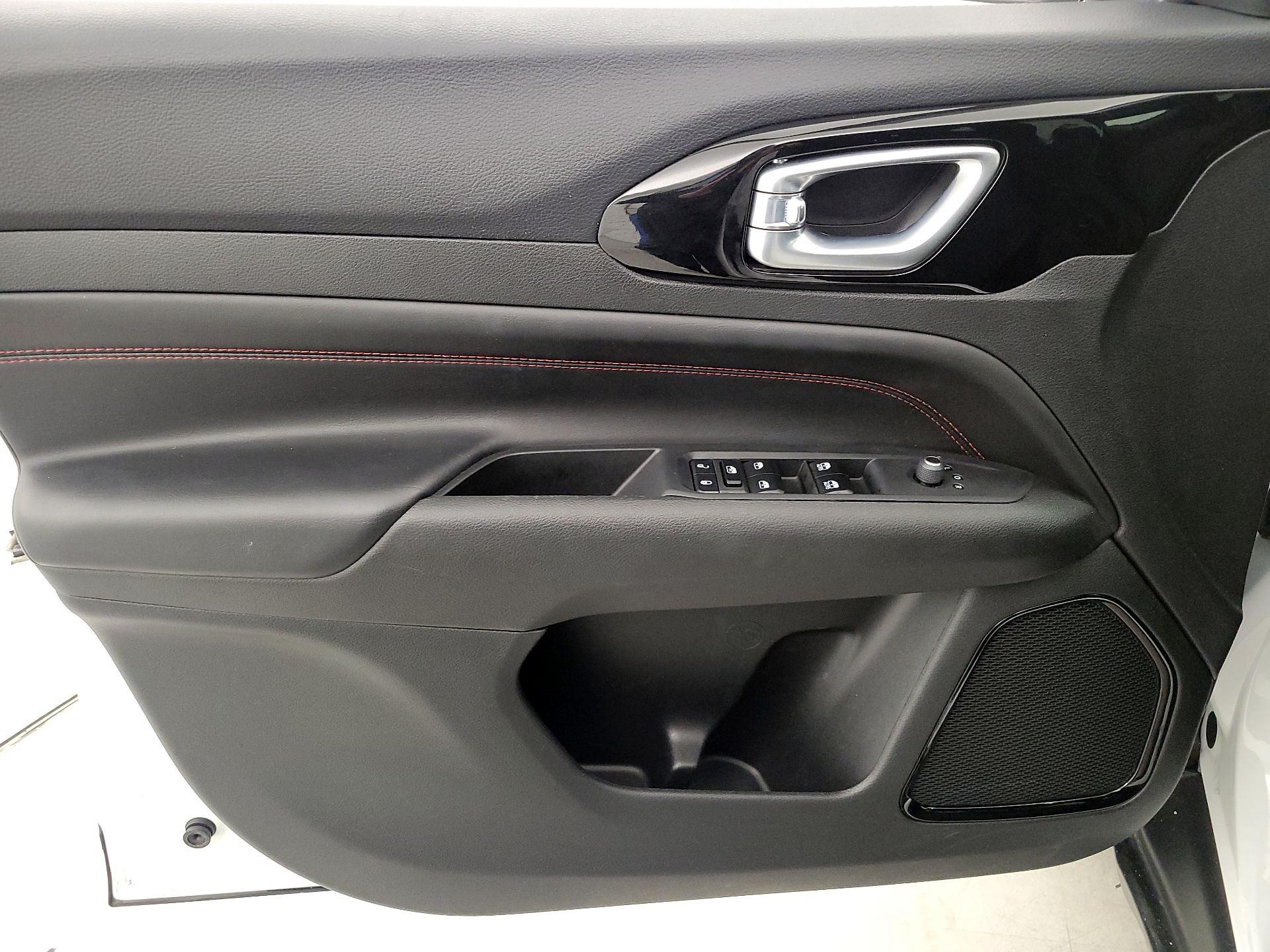 Thumbnail: 2023 Jeep Compass - 12