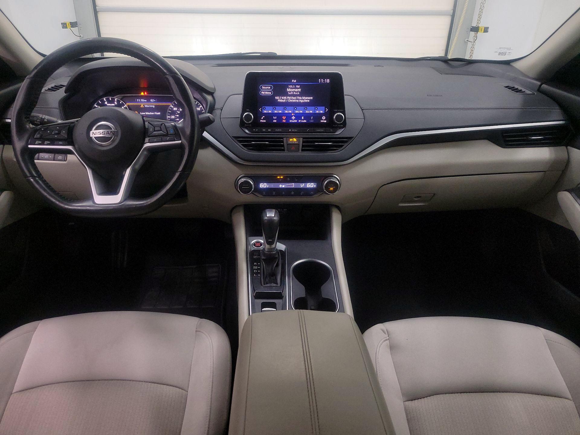 Thumbnail: 2019 Nissan Altima - 9