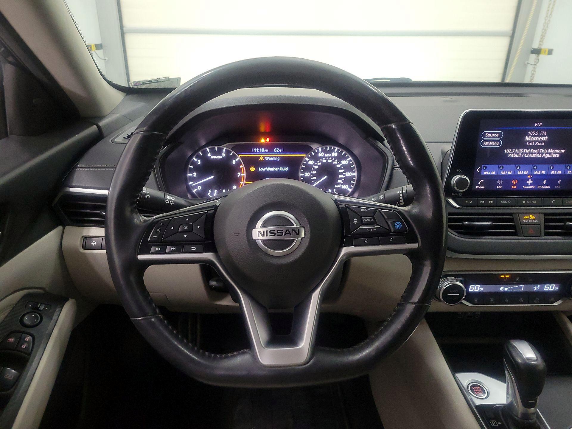 Thumbnail: 2019 Nissan Altima - 10