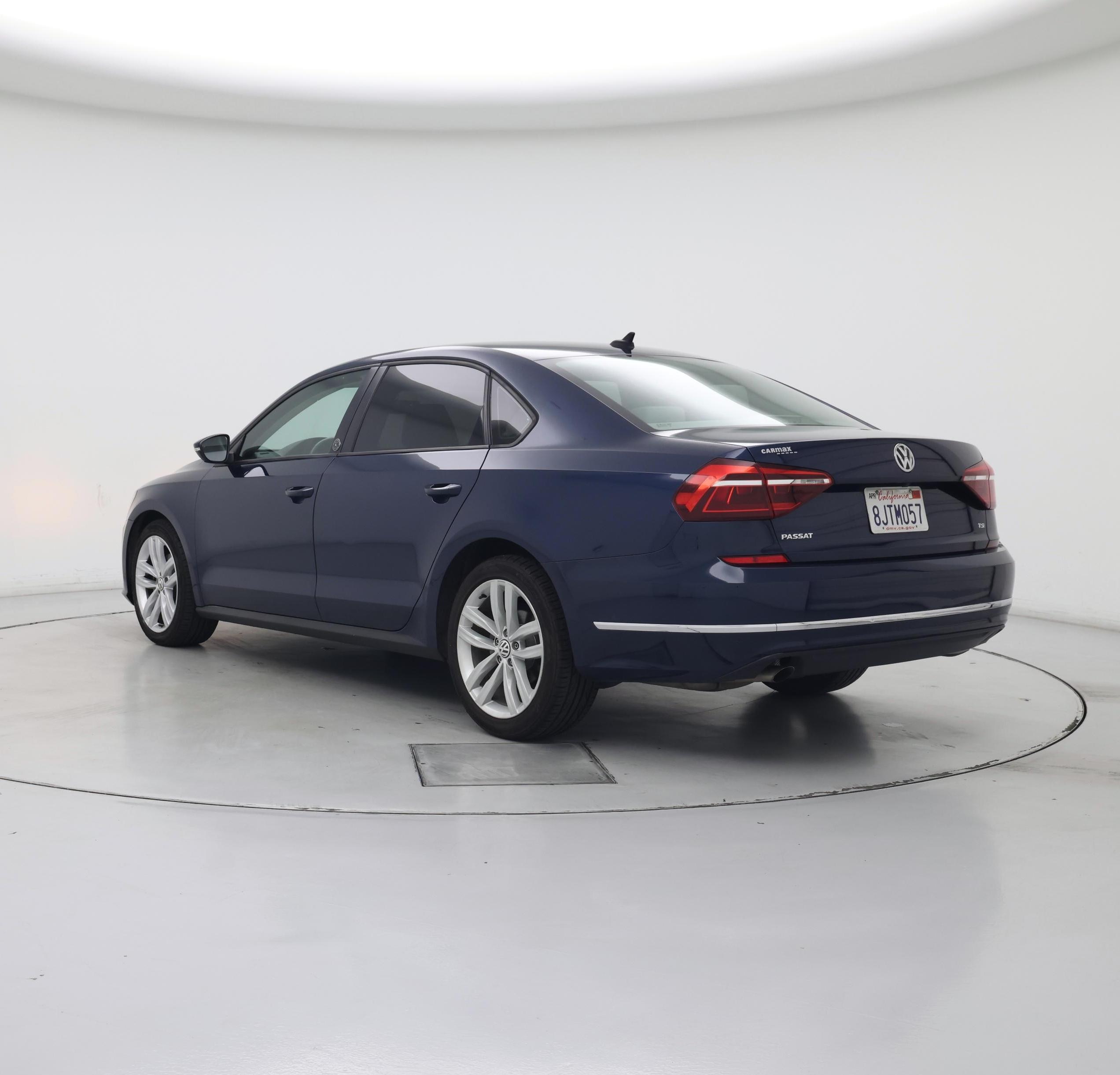 Thumbnail: 2019 Volkswagen Passat - 2
